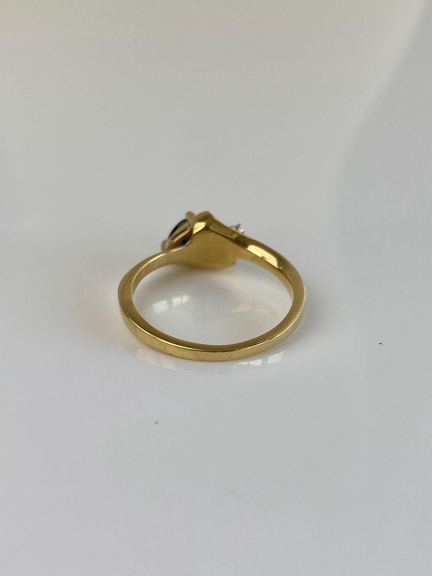 Vintage Solid 18k Yellow Gold Clear & Blue Sapphire Ring - Size 7.75