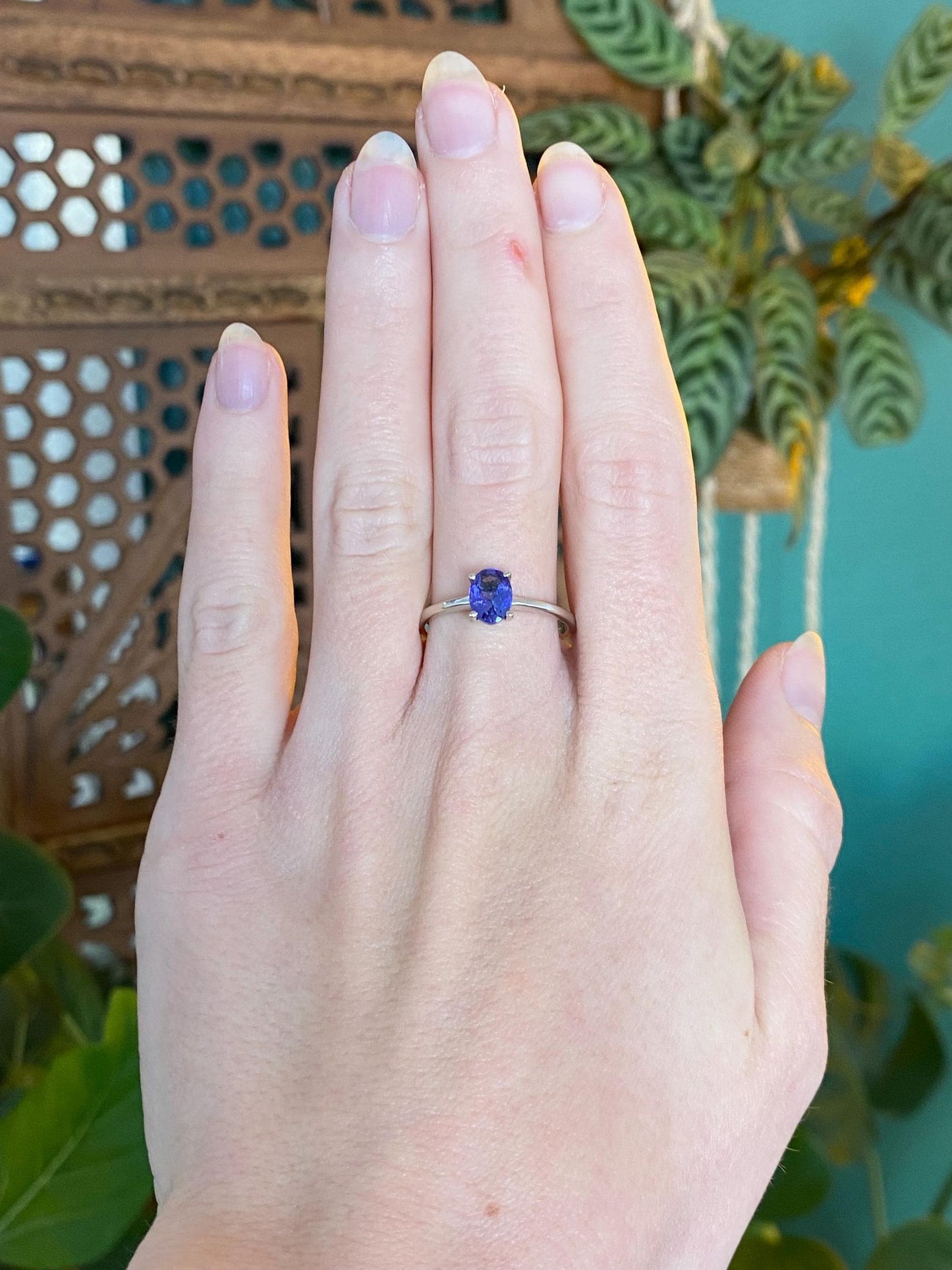 Vintage Solid 10k White Gold Tanzanite Ring - Size 9