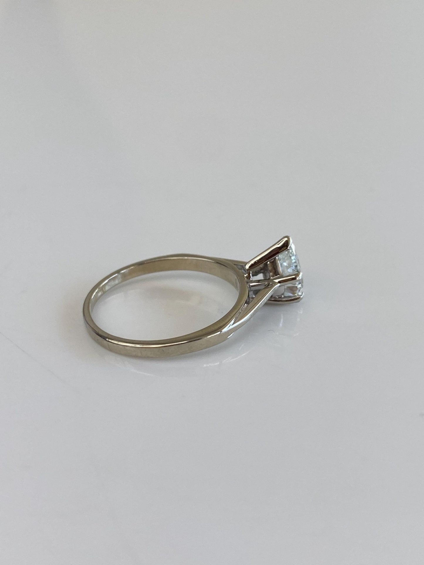 Vintage Solid 14k White Gold Teardrop Diamond Solitaire Ring - Size 6.25