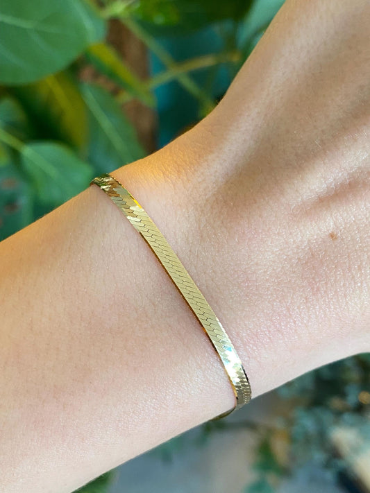 Vintage Solid 14k Yellow Gold Herringbone Chain Bracelet - 7 inches