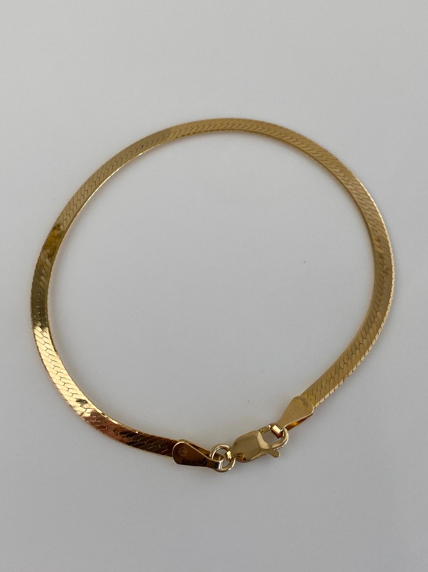 Vintage Solid 14k Yellow Gold Herringbone Chain Bracelet - 7 inches