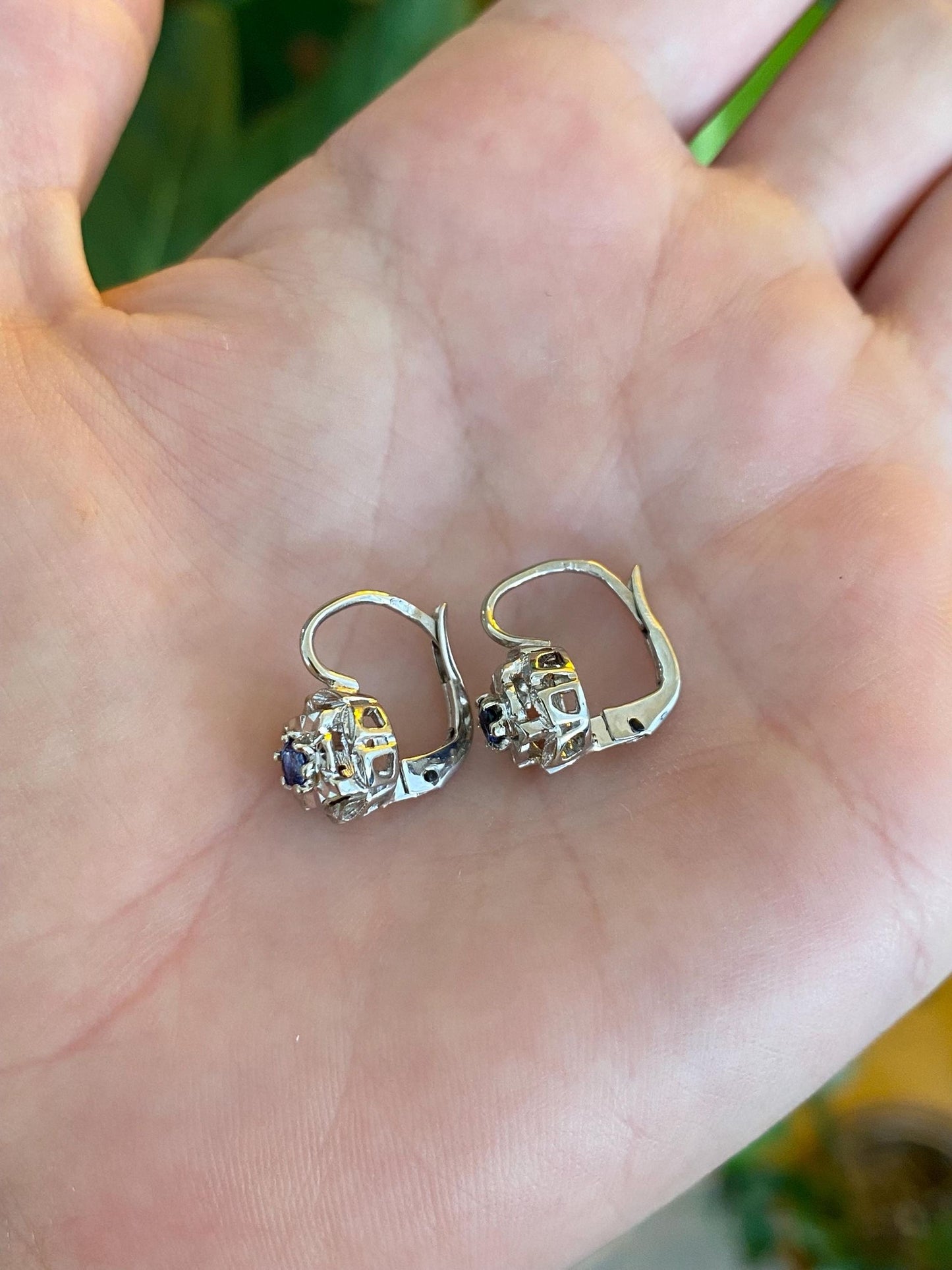Vintage Solid 18k White Gold Blue Sapphire Drop Earrings