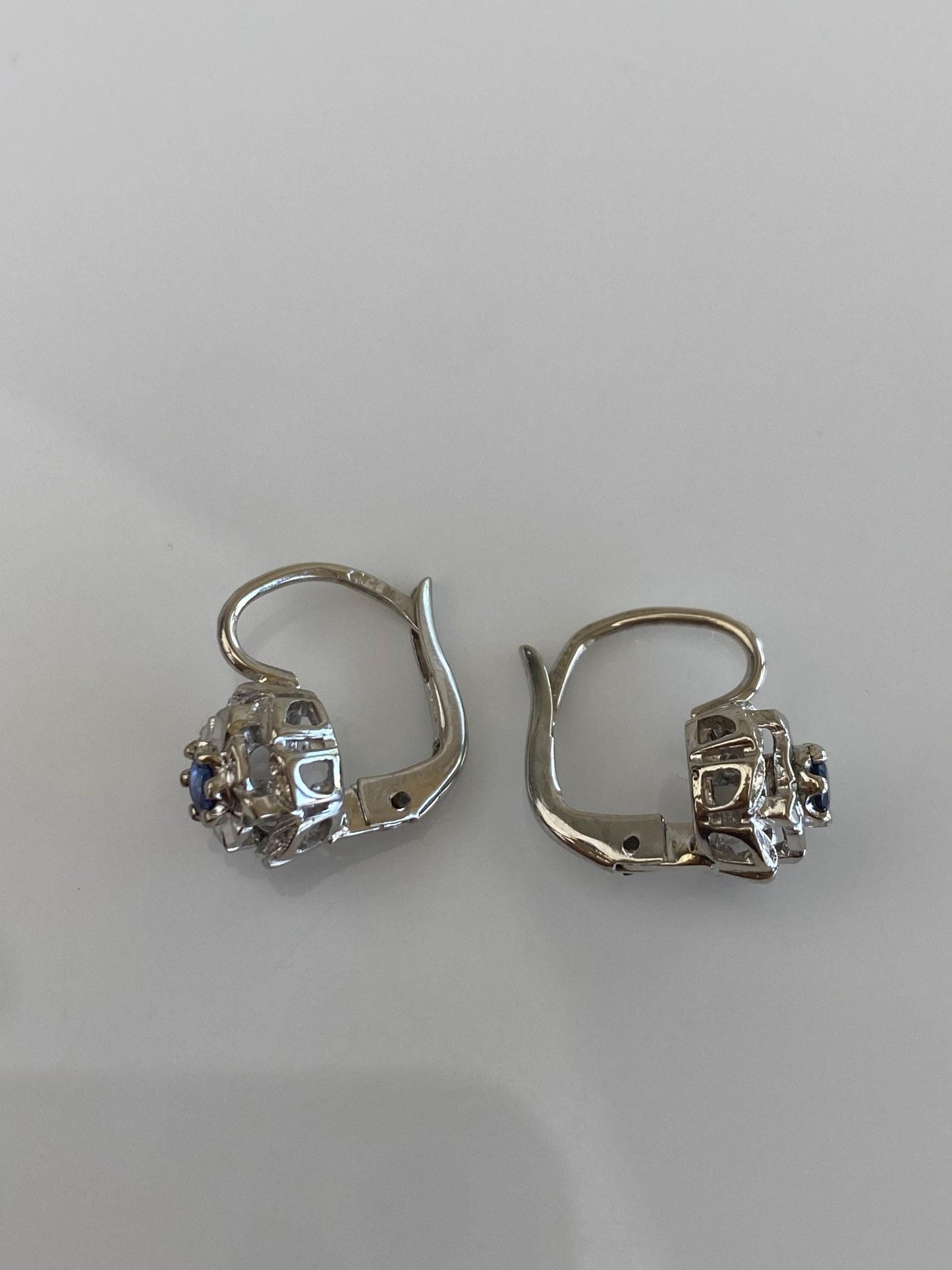Vintage Solid 18k White Gold Blue Sapphire Drop Earrings