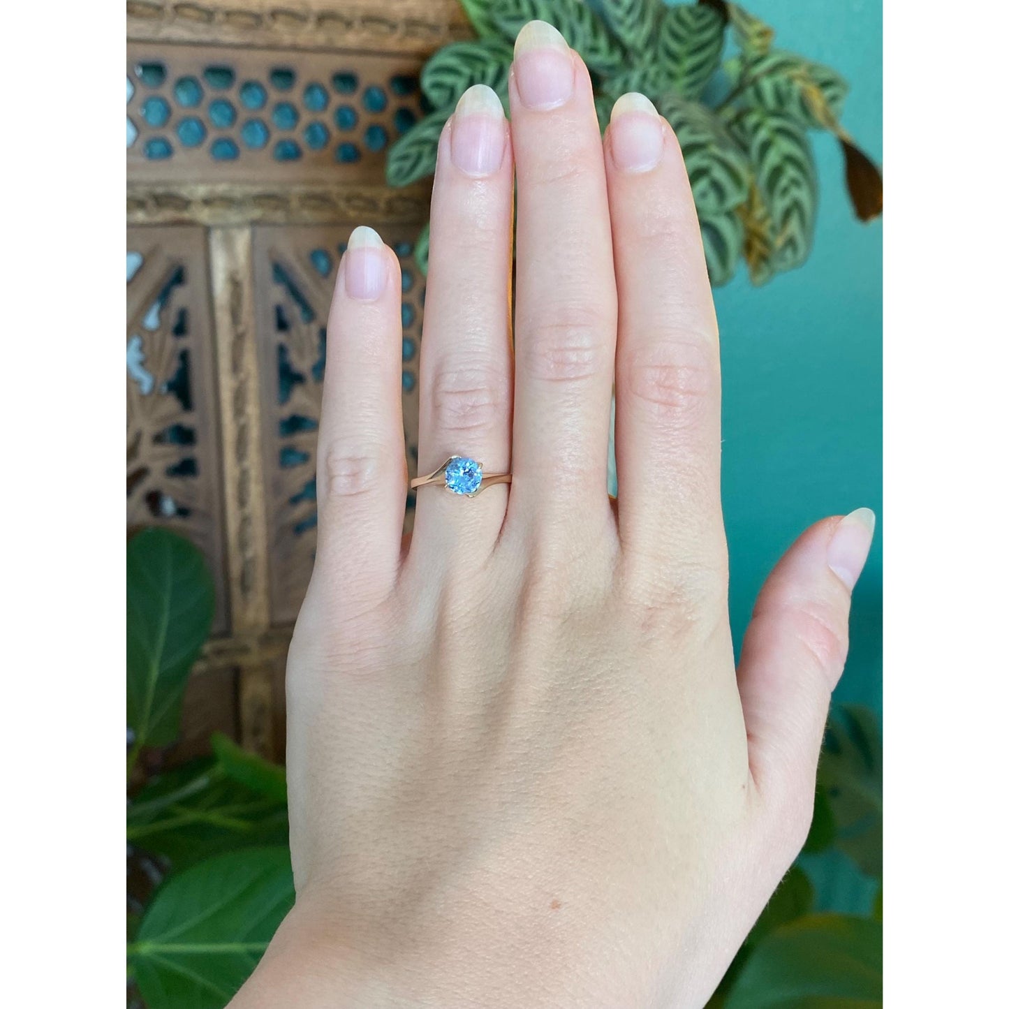 Vintage Solid 10k Aquamarine Ring - Size 5.75