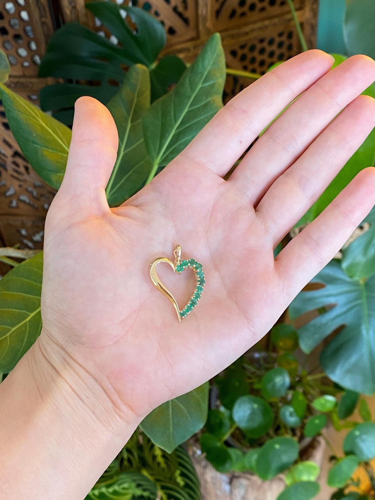 Vintage Solid 14k Yellow Gold Emerald Heart Charm