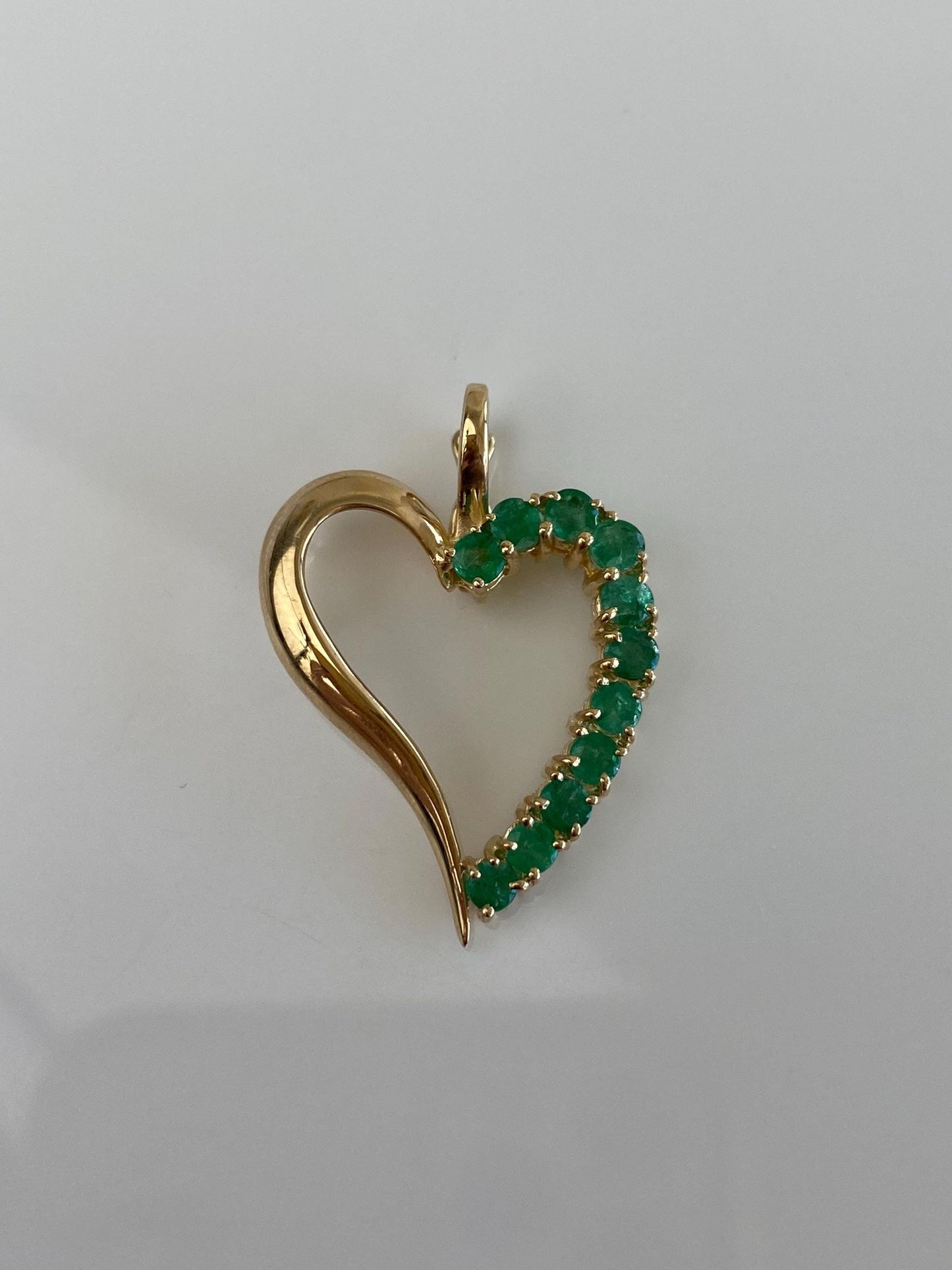 Vintage Solid 14k Yellow Gold Emerald Heart Charm