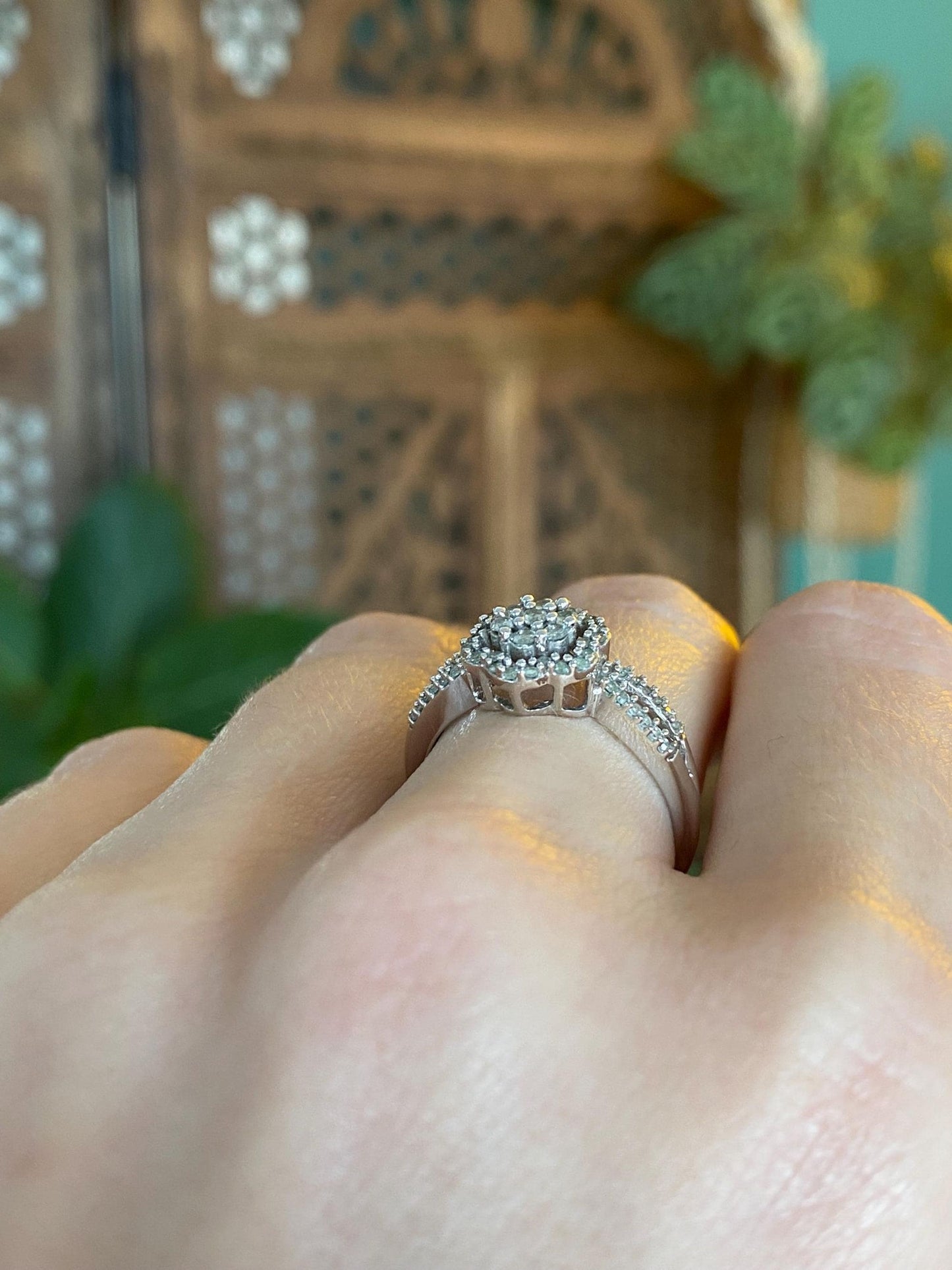 Vintage Solid 14k White Gold Diamond Cluster Flower Ring - Size 6.75