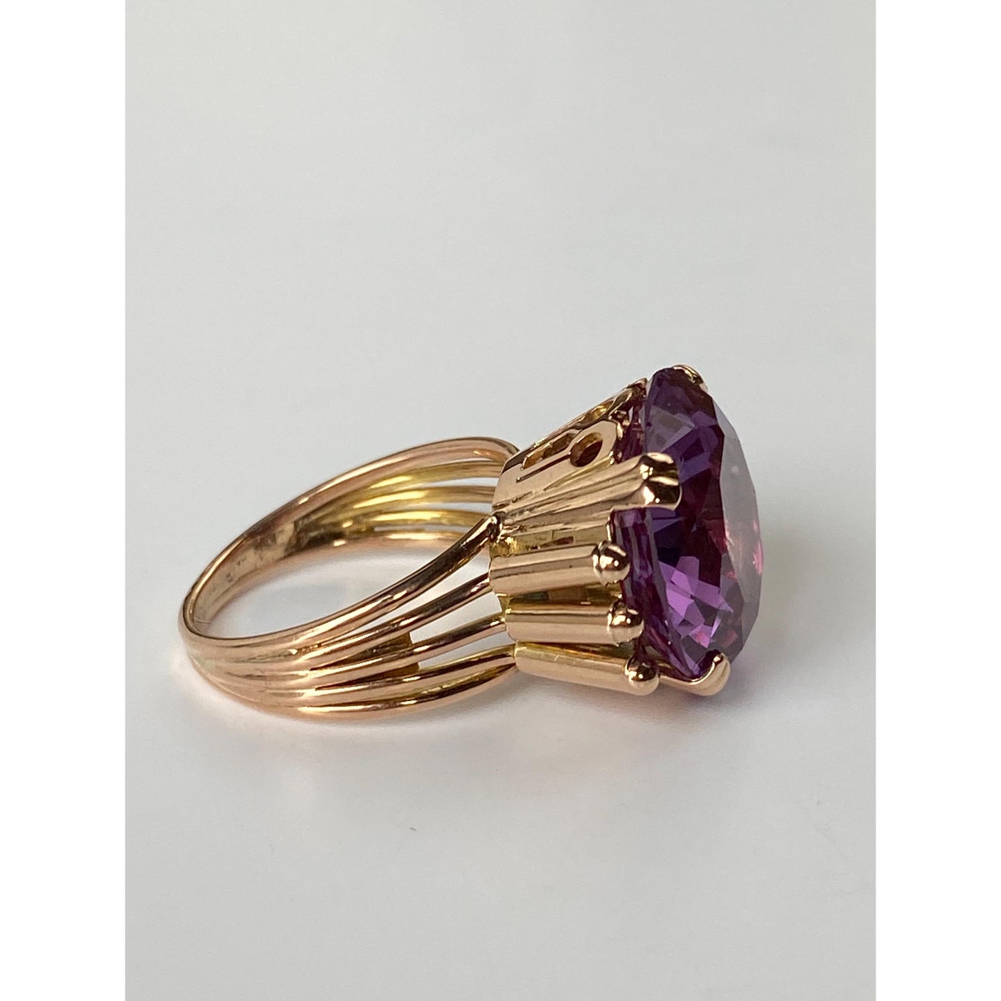 Solid 14k Rosey Gold Purple Color Changing Sapphire Ring - Size 5.5