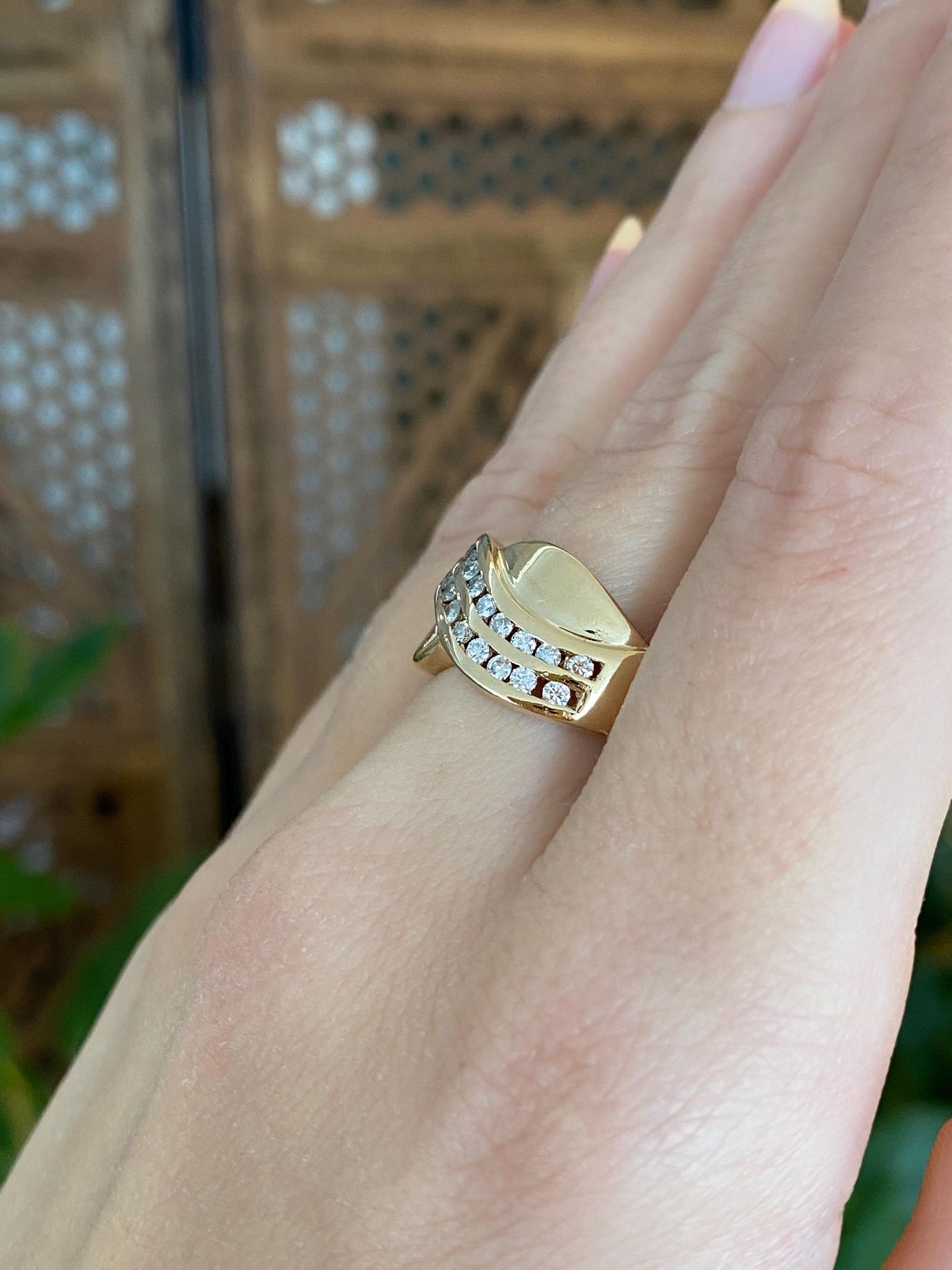 Vintage Solid 14k Yellow Gold Diamond Twist Ring Band - Size 6.5