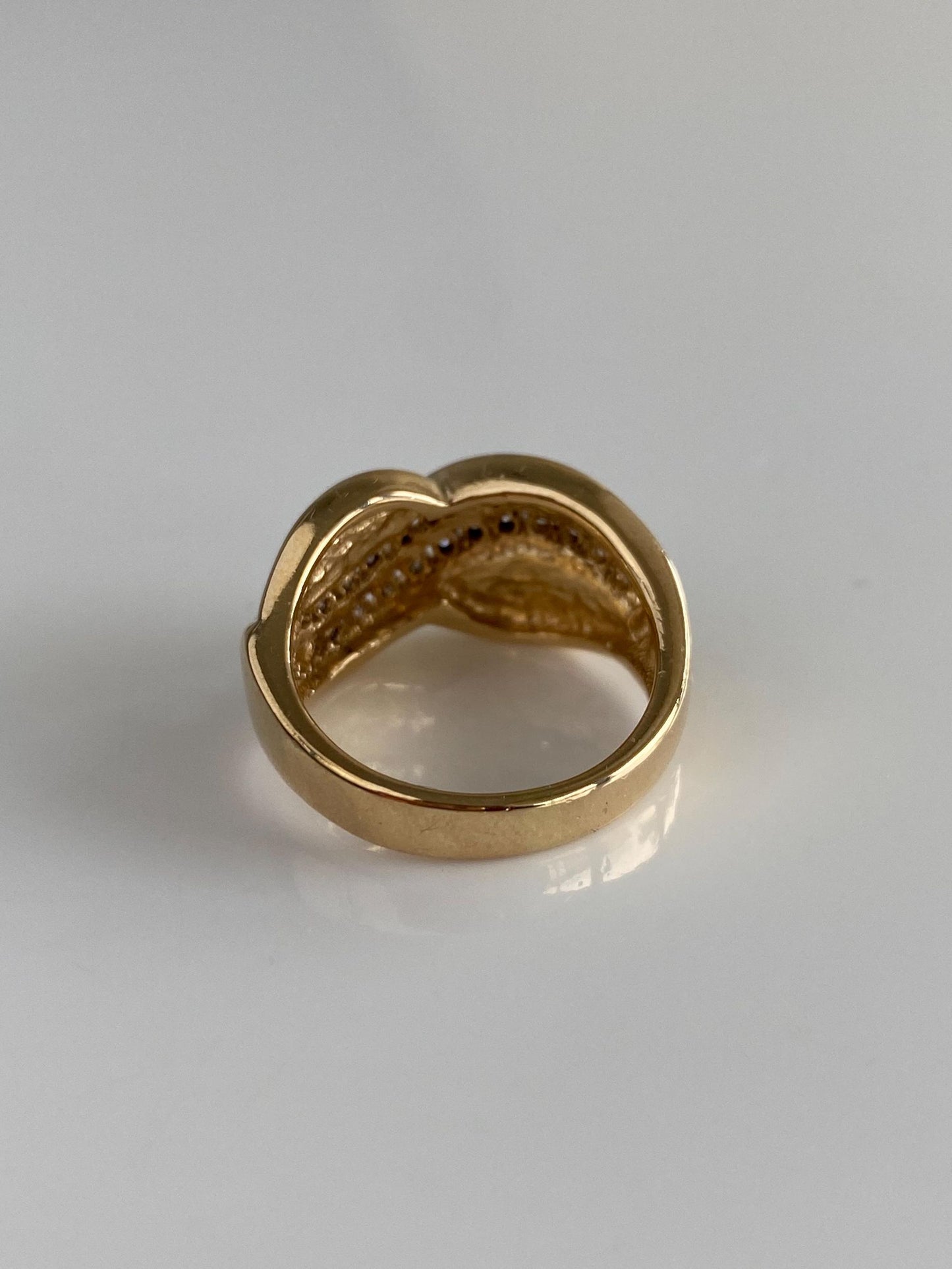 Vintage Solid 14k Yellow Gold Diamond Twist Ring Band - Size 6.5