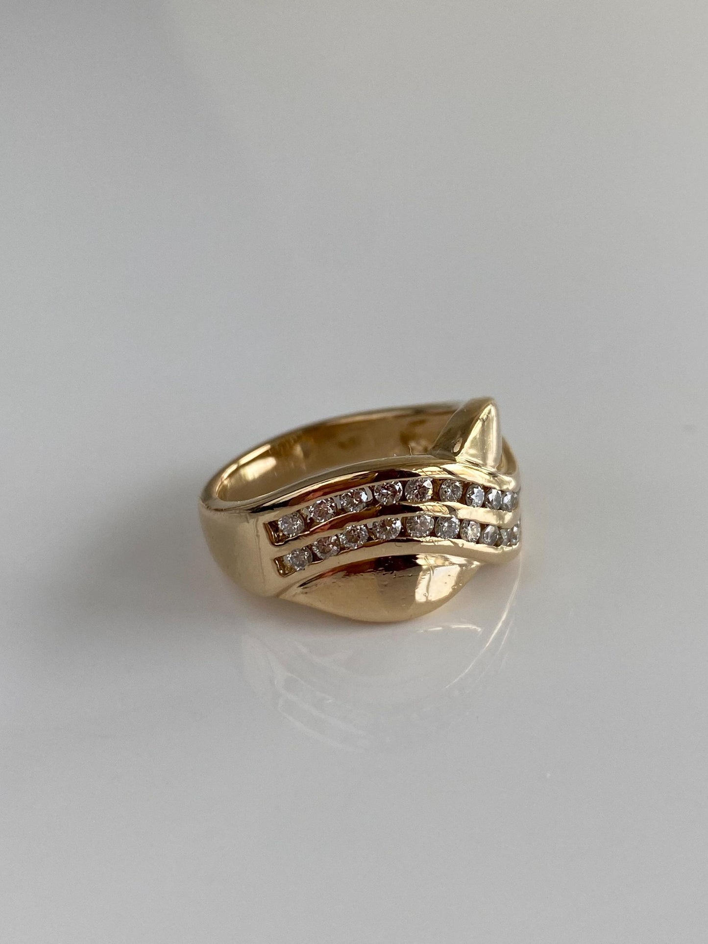 Vintage Solid 14k Yellow Gold Diamond Twist Ring Band - Size 6.5
