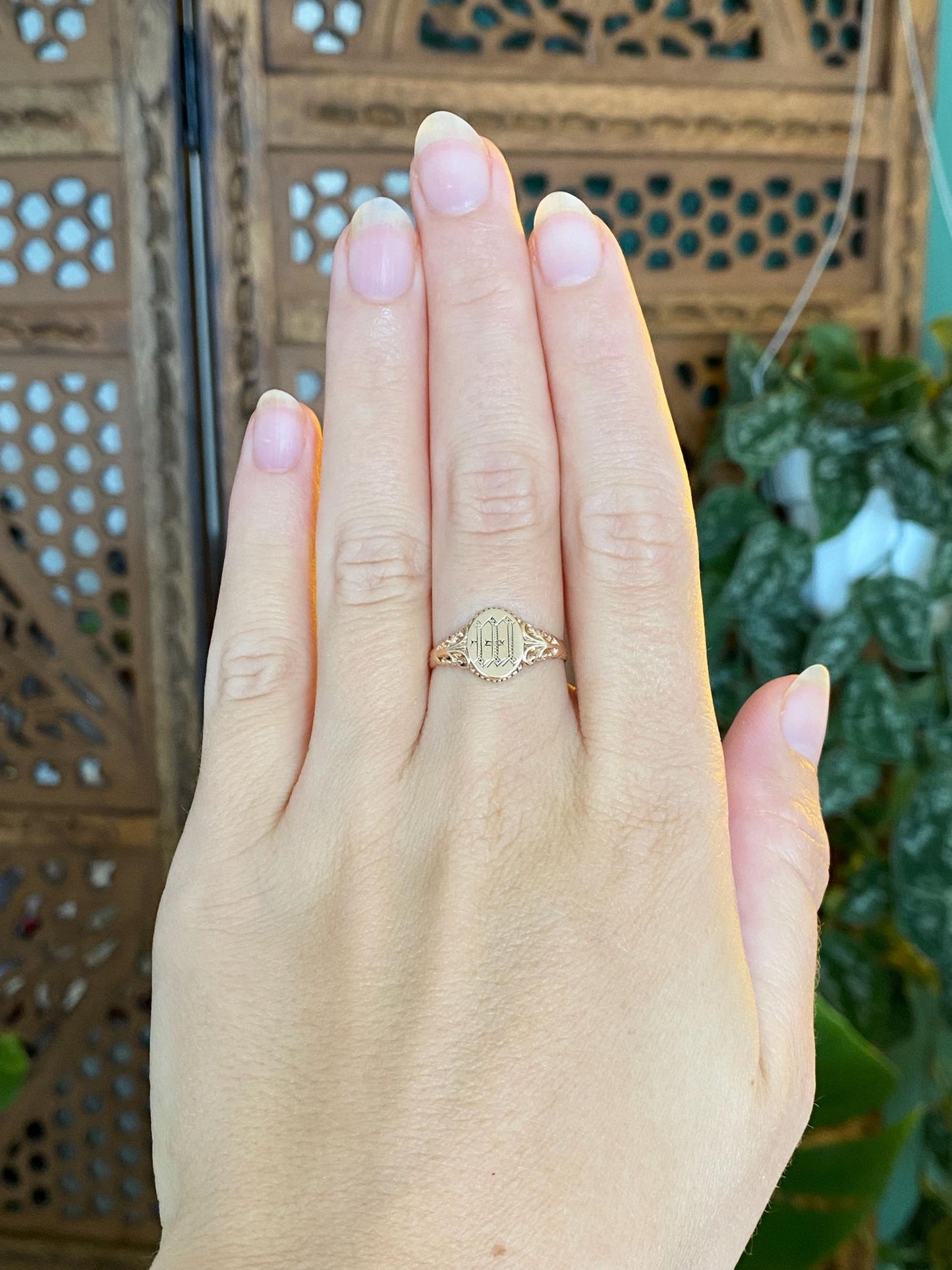 Vintage Solid 10k Rosey Gold Initial Signet Ring - Size 7
