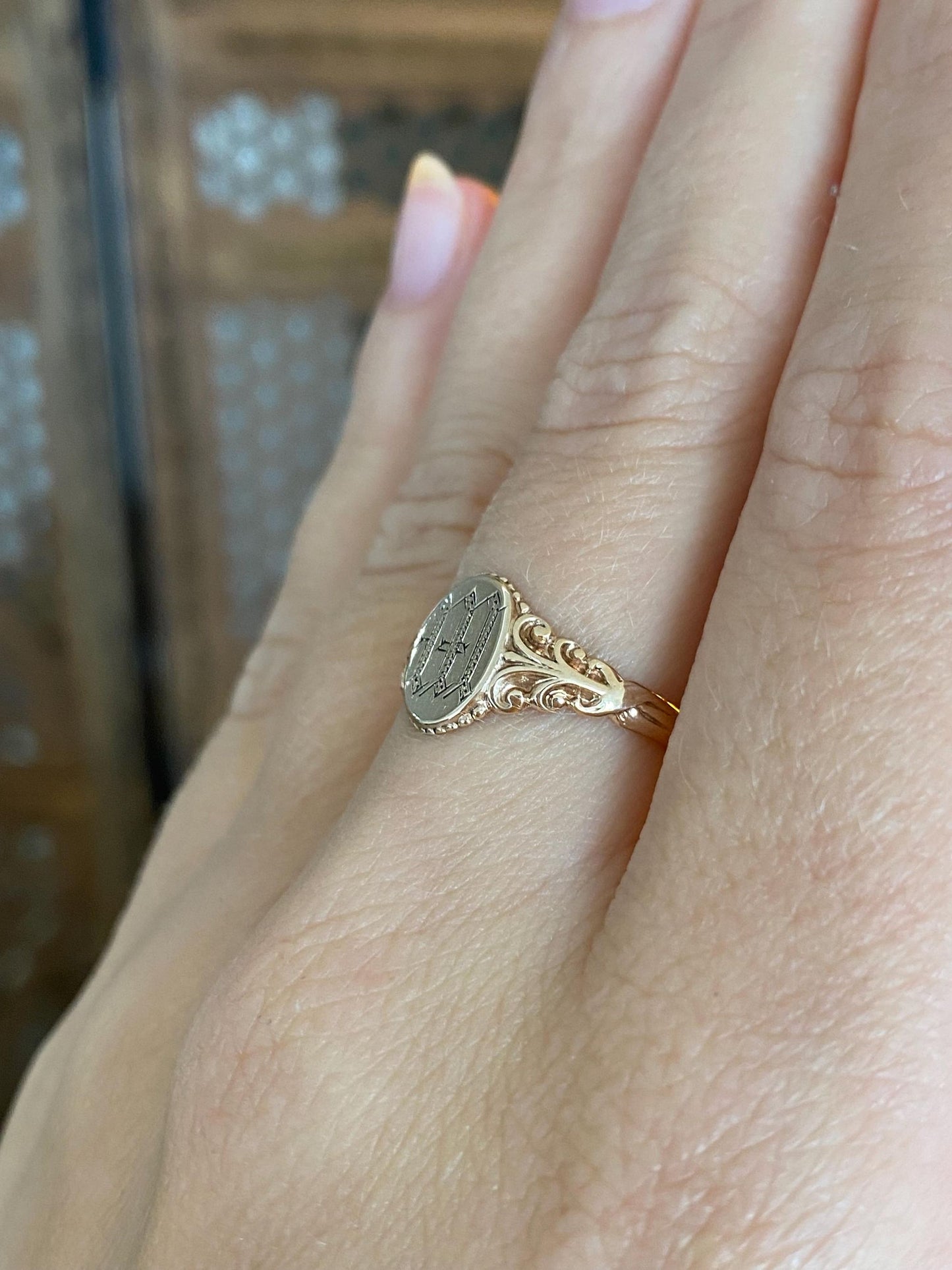 Vintage Solid 10k Rosey Gold Initial Signet Ring - Size 7