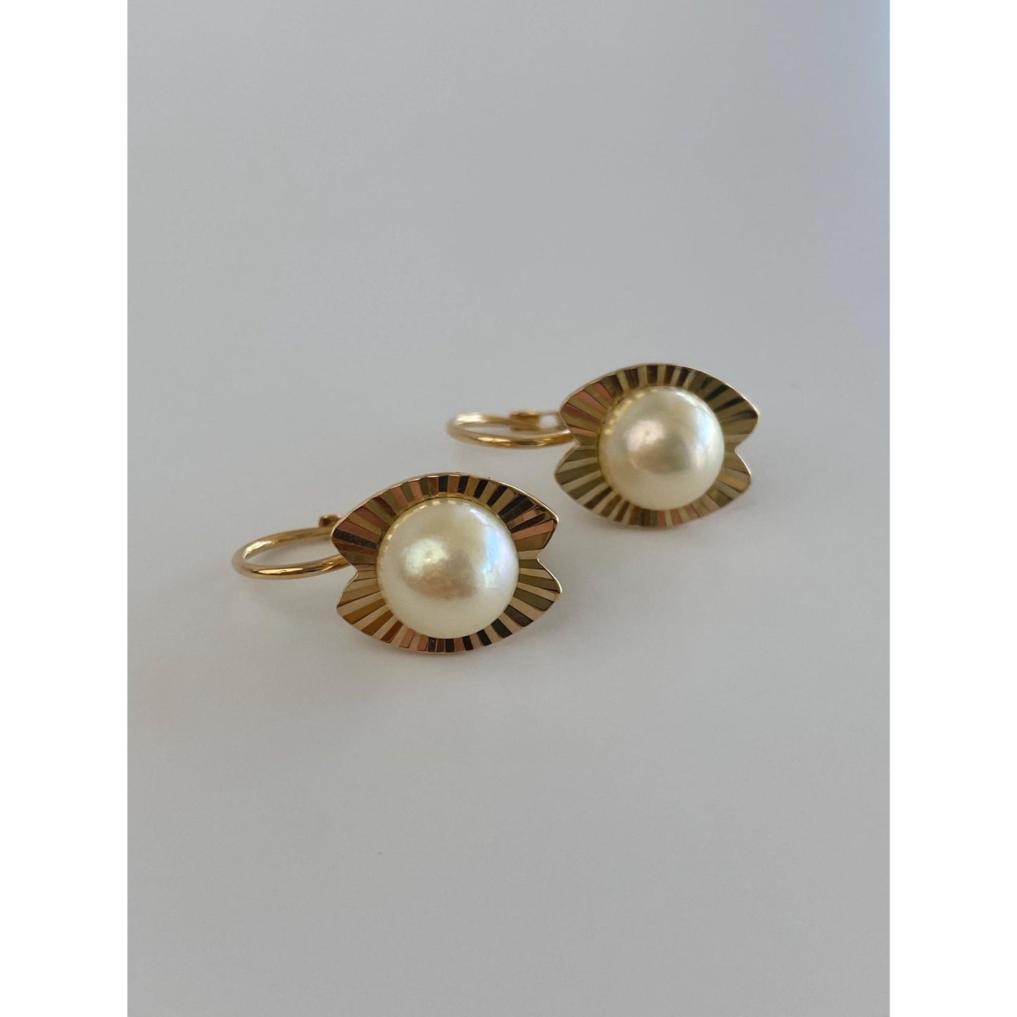 Vintage Solid 18k Yellow Gold Pearl Engine Turned Drop Earrings