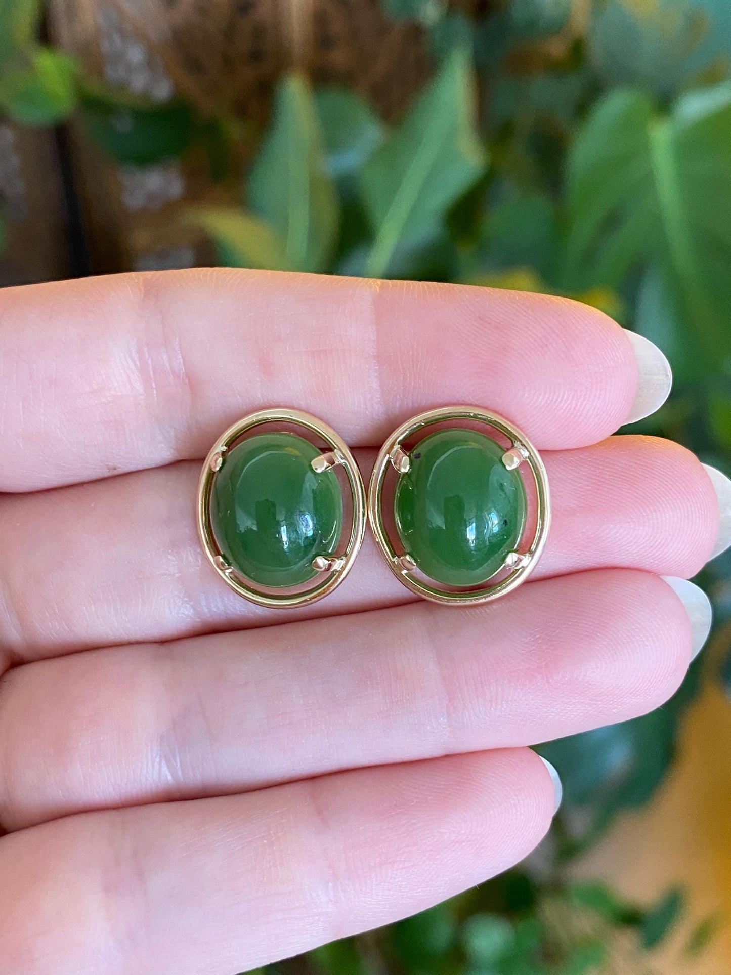 Vintage Solid 14k Yellow Gold Nephrite Stud Earrings