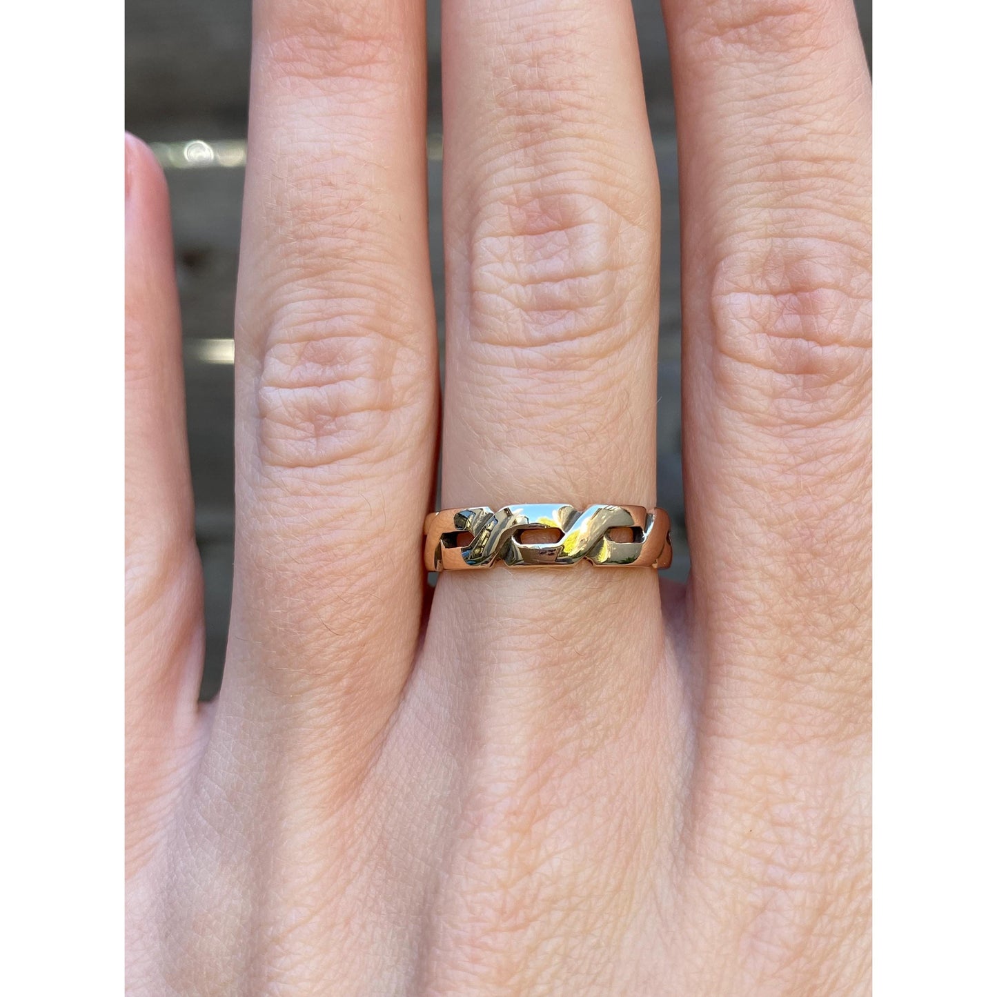 Vintage Solid 14k Yellow Gold Chain Style Ring - Size 6.5