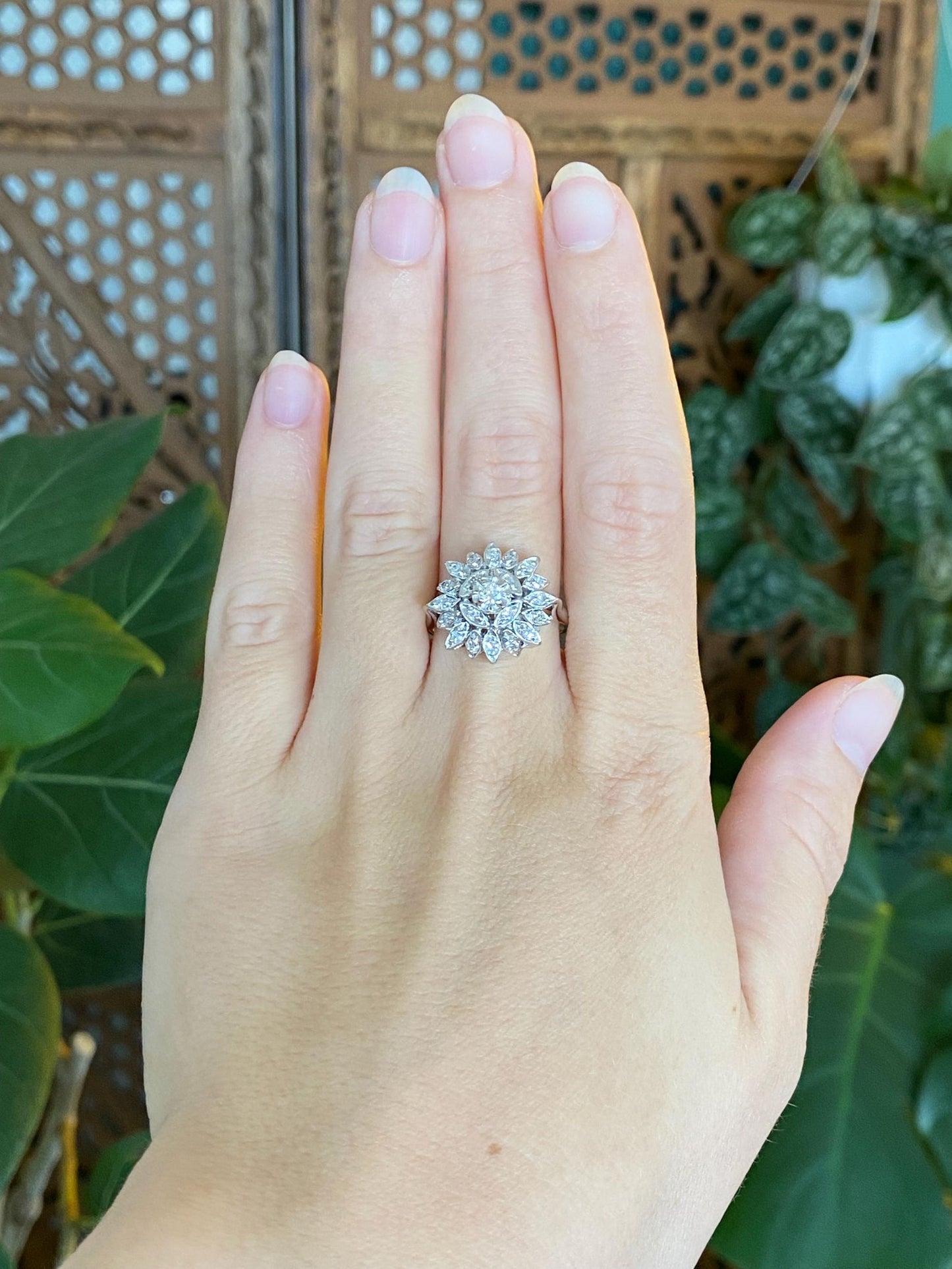 Vintage Solid 14k White Gold Diamonds Flower Ring - Size 8.5