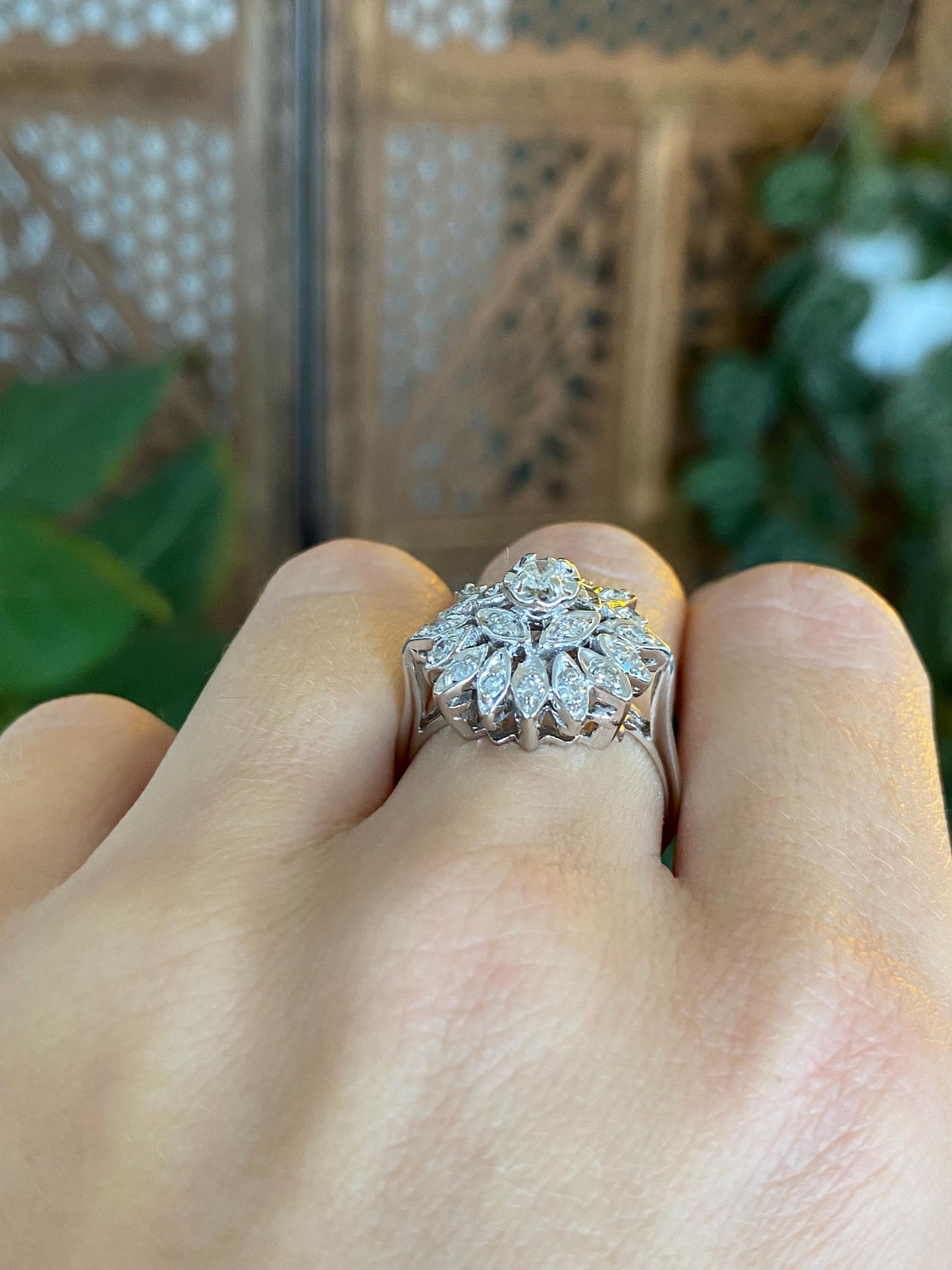 Vintage Solid 14k White Gold Diamonds Flower Ring - Size 8.5