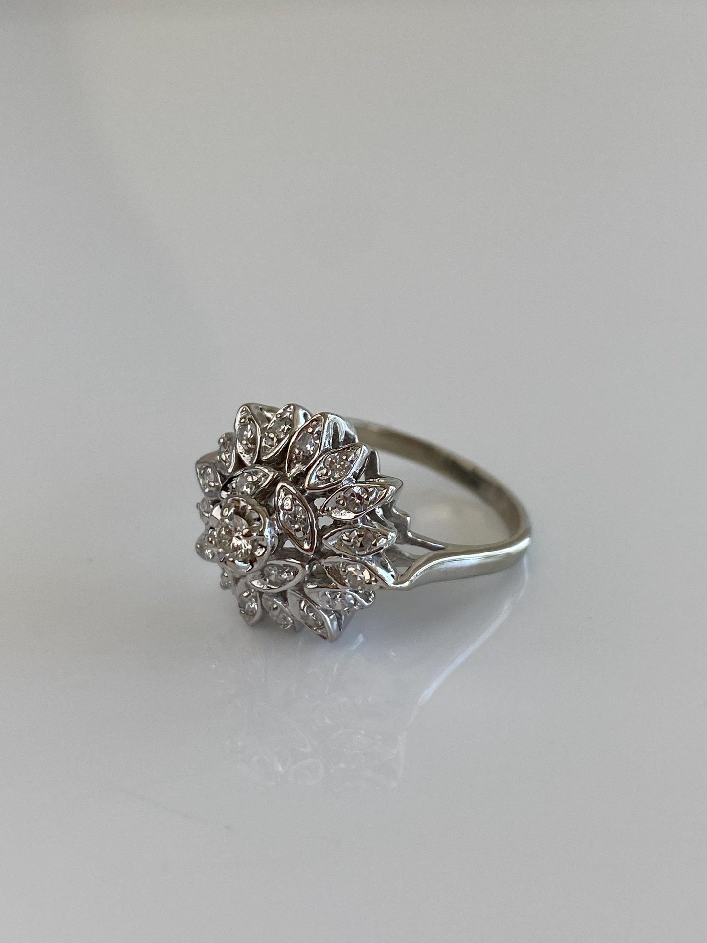 Vintage Solid 14k White Gold Diamonds Flower Ring - Size 8.5