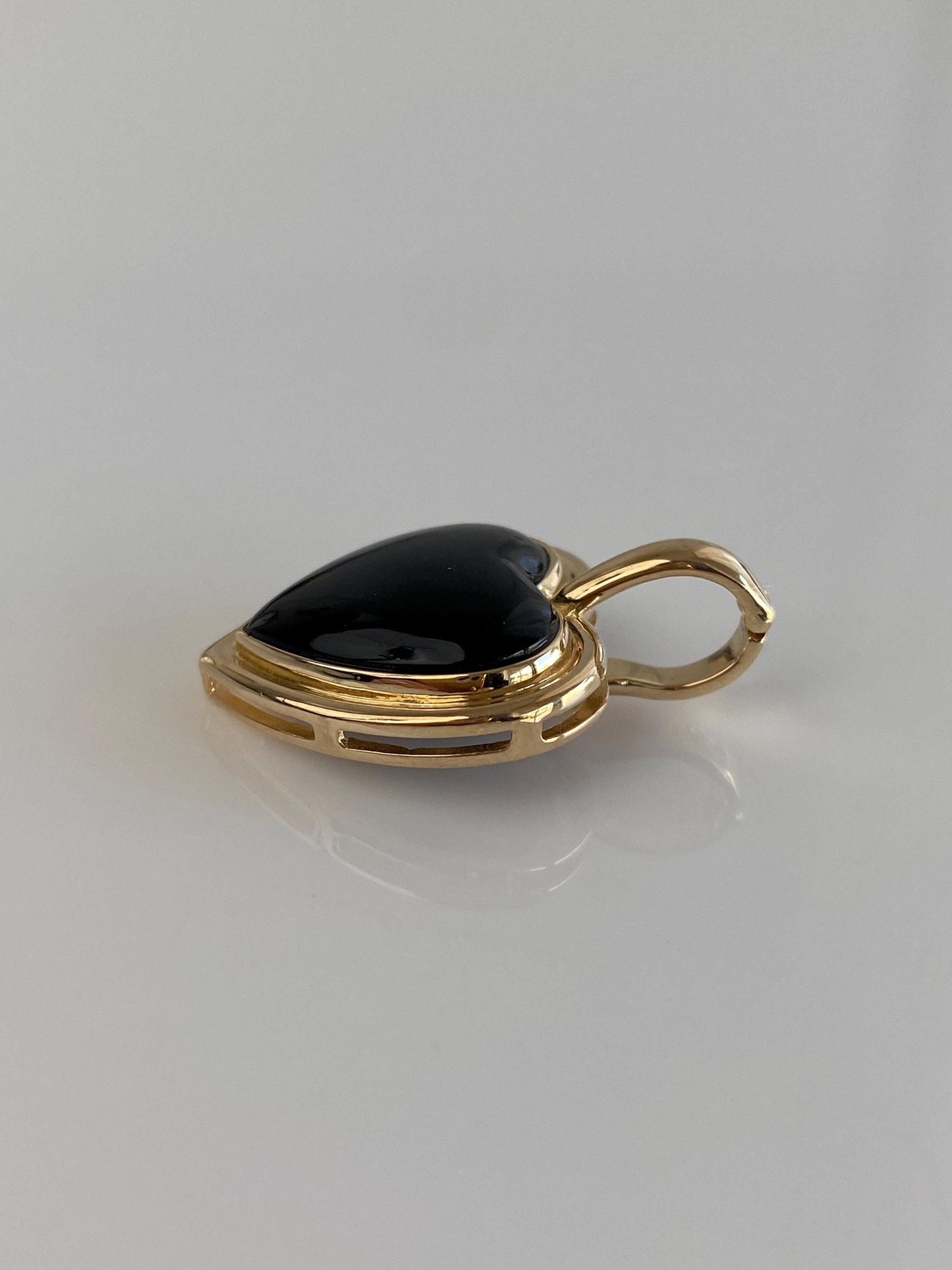 Vintage Solid 14k Yellow Gold Black Onyx Heart Charm
