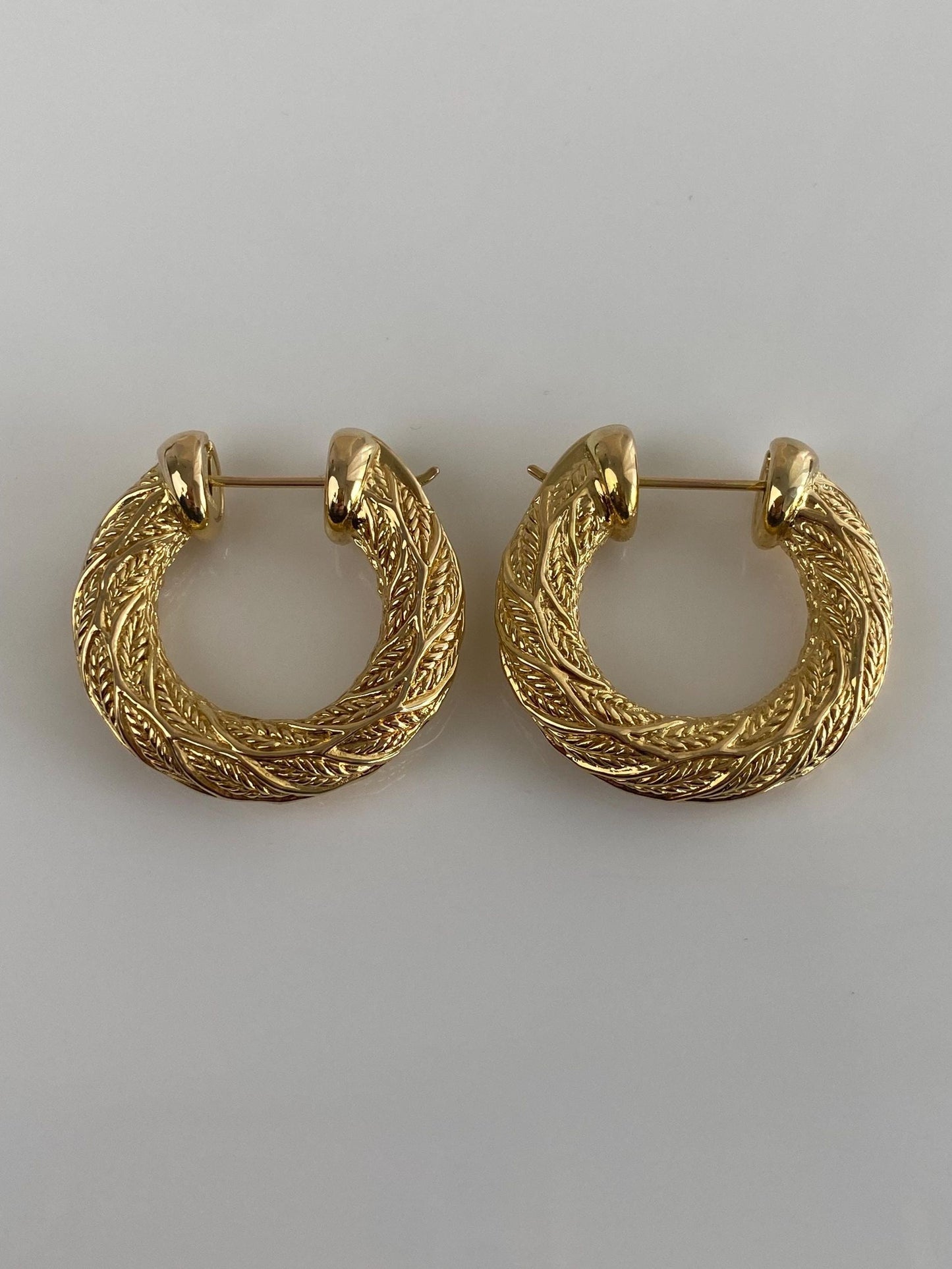 Vintage 18k Yellow Gold Chunky Designed Hoop Earrings