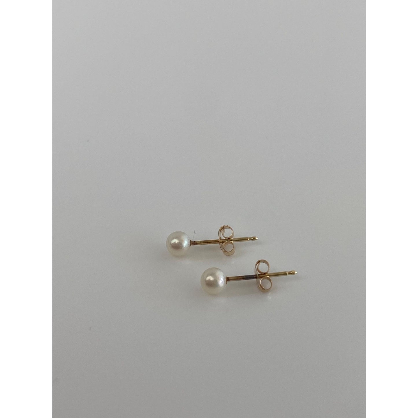 Vintage Solid 14k Yellow Gold Little Pearl Stud Earrings