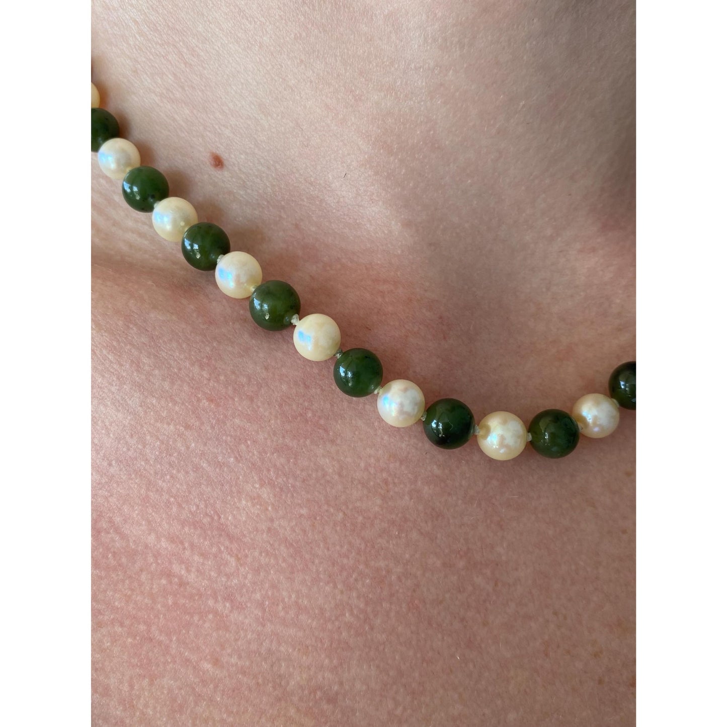 Vintage Solid 10k Yellow Gold Pearl Nephrite Beaded Necklace - 16.25 inches