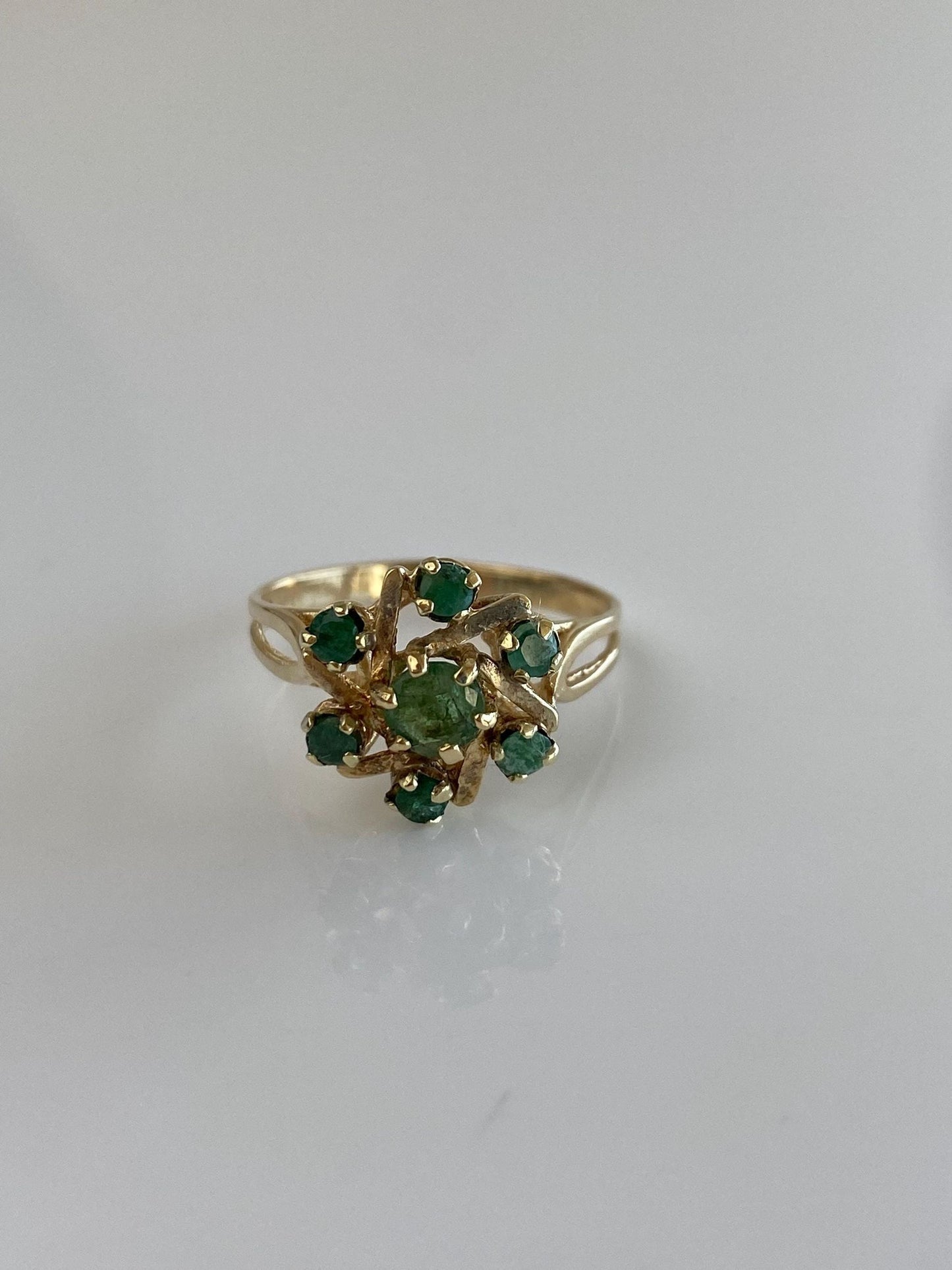 Vintage Solid 14k Yellow Gold Emerald Cluster Ring - Size 7.25
