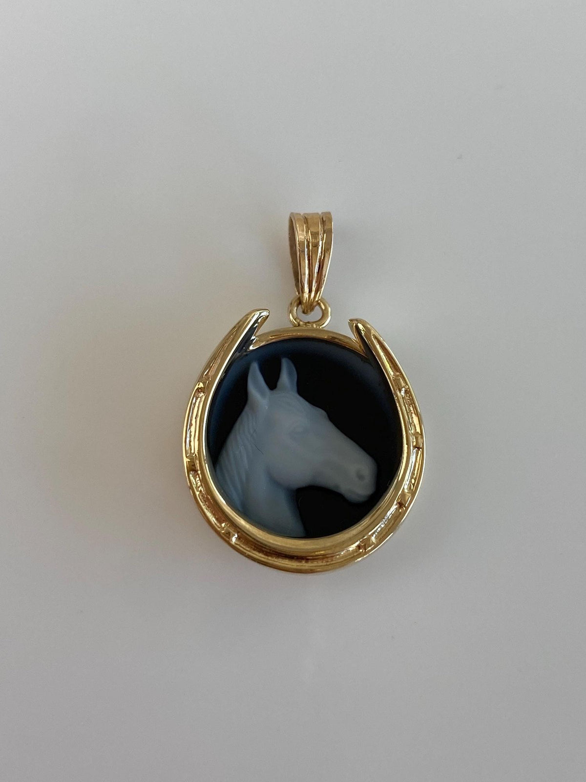 Vintage Solid 14k Yellow Gold Horse Cameo Horseshoe Charm