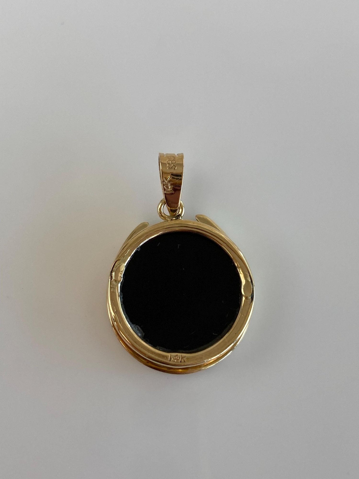 Vintage Solid 14k Yellow Gold Horse Cameo Horseshoe Charm