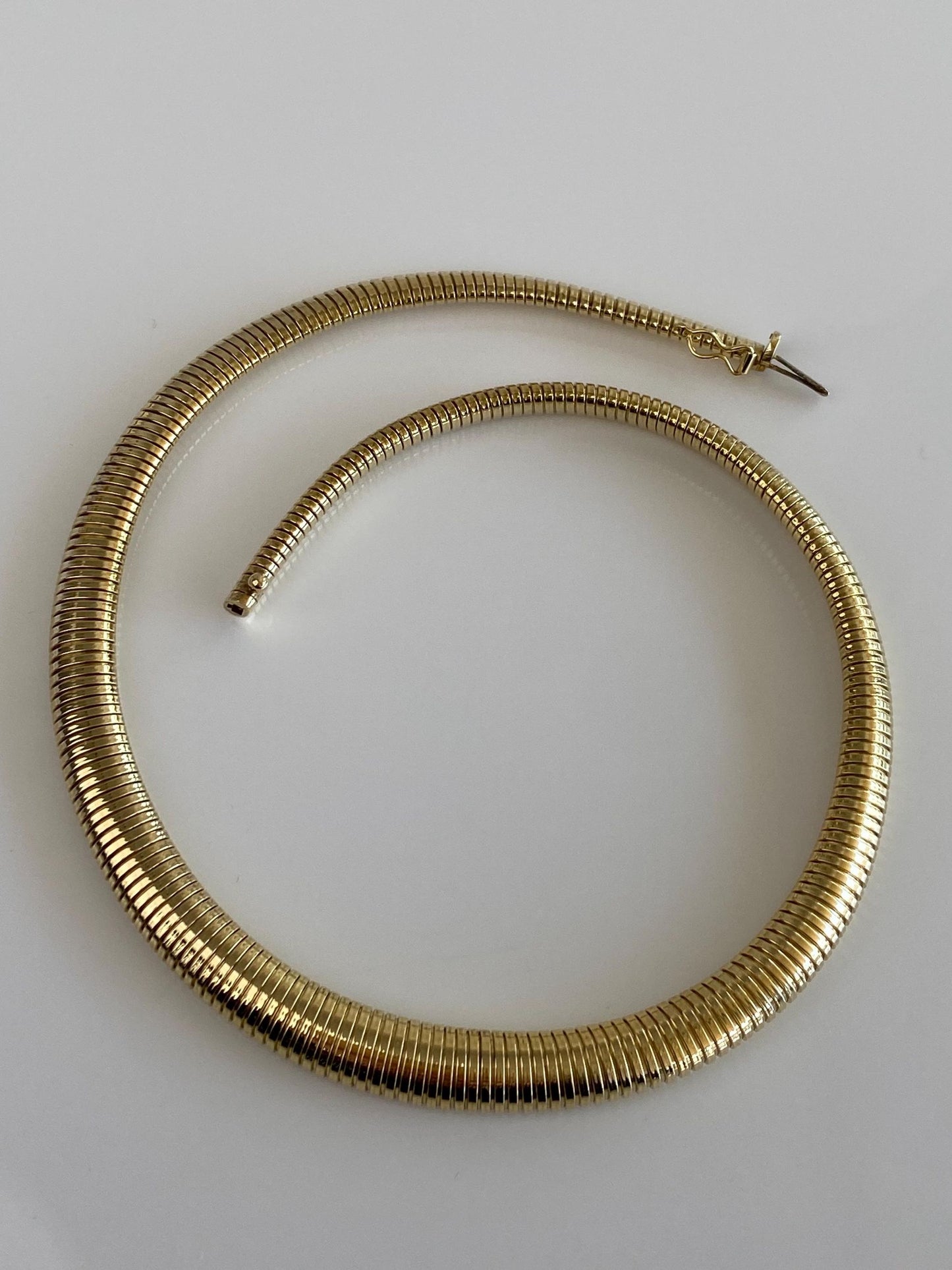 Vintage Solid 14k Yellow Gold Stretchy Graduated Omega Chain Necklace - 16 inches