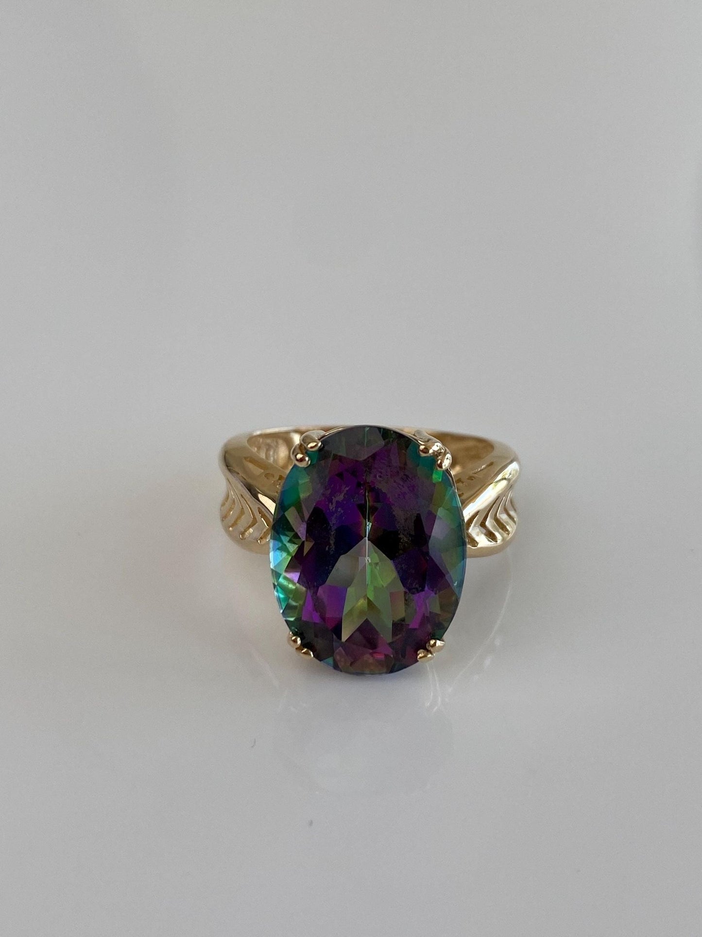 Vintage Solid 14k Yellow Gold Mystic Topaz Ring - Size 6