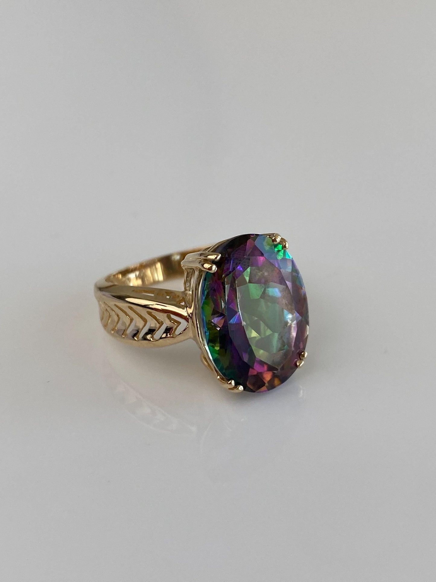 Vintage Solid 14k Yellow Gold Mystic Topaz Ring - Size 6