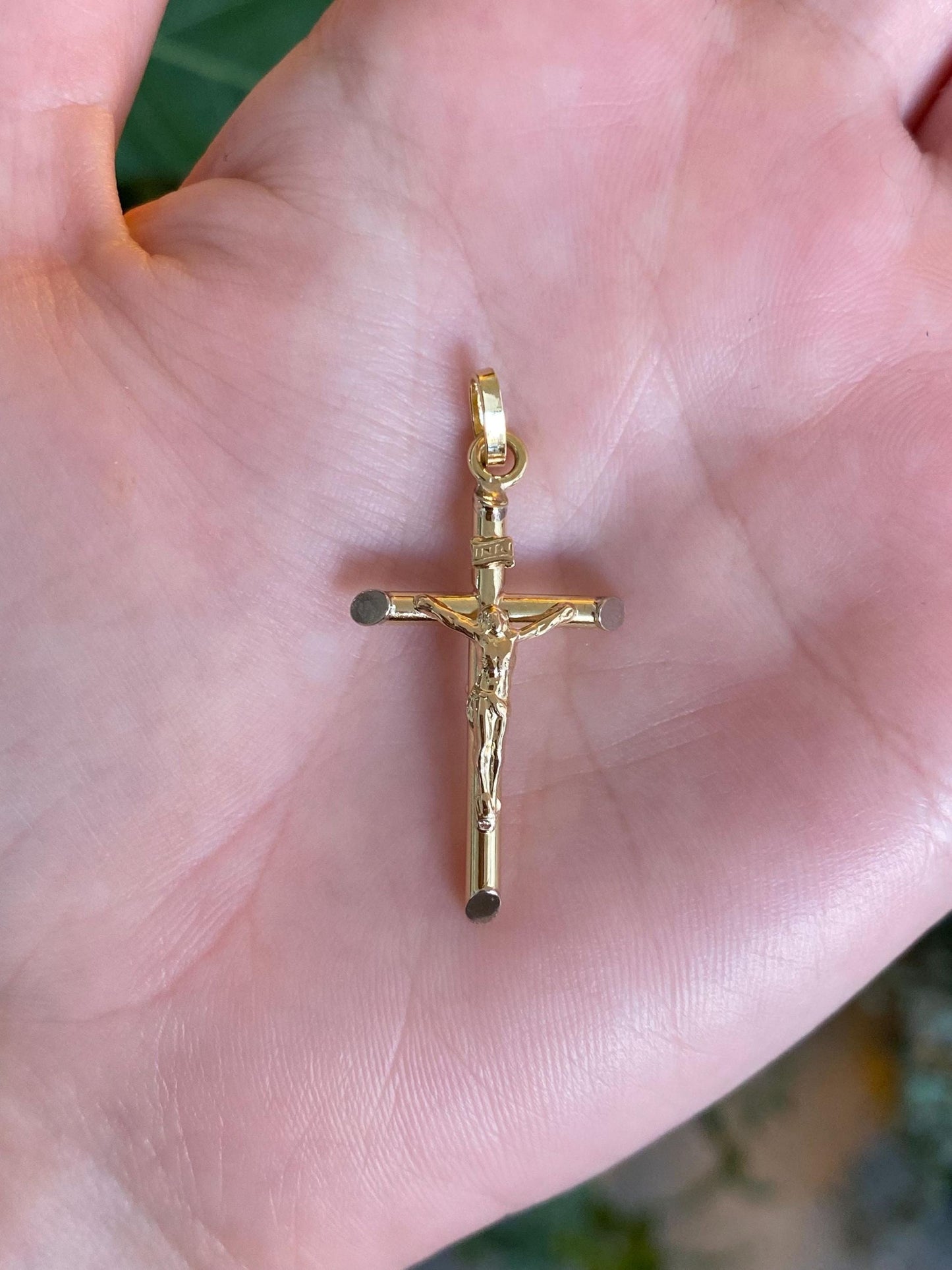 Vintage 18k Yellow Gold Crucifix Cross Charm