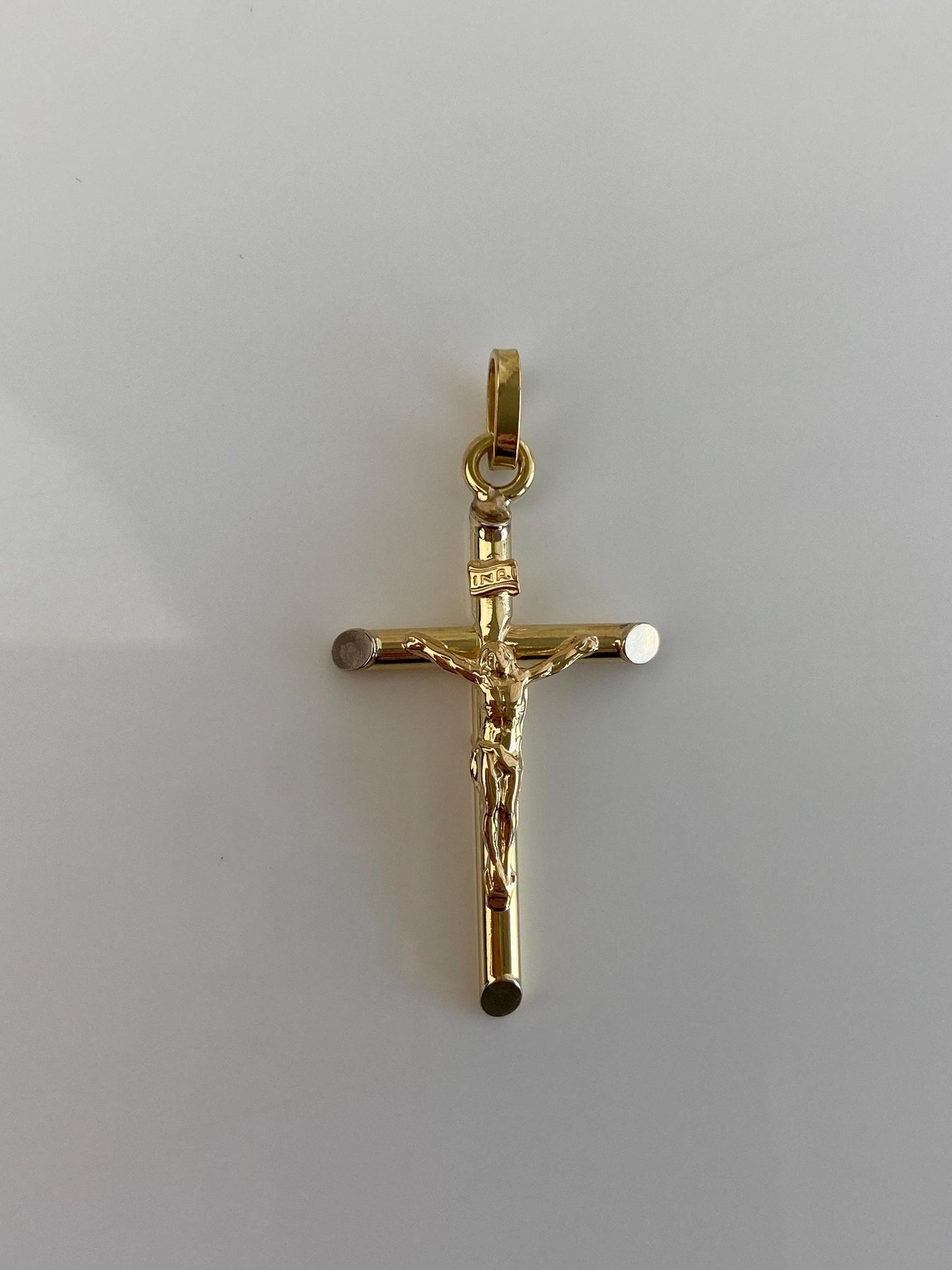 Vintage 18k Yellow Gold Crucifix Cross Charm