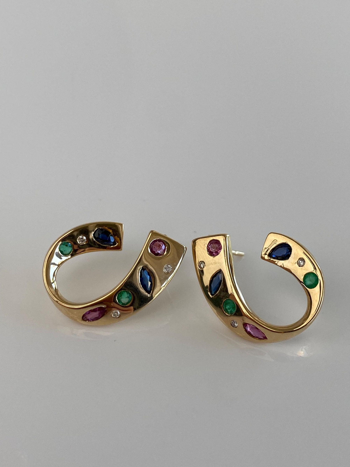 Vintage Solid 14k Yellow Gold Blue & Pink Sapphire Diamond Emerald Drop Earrings