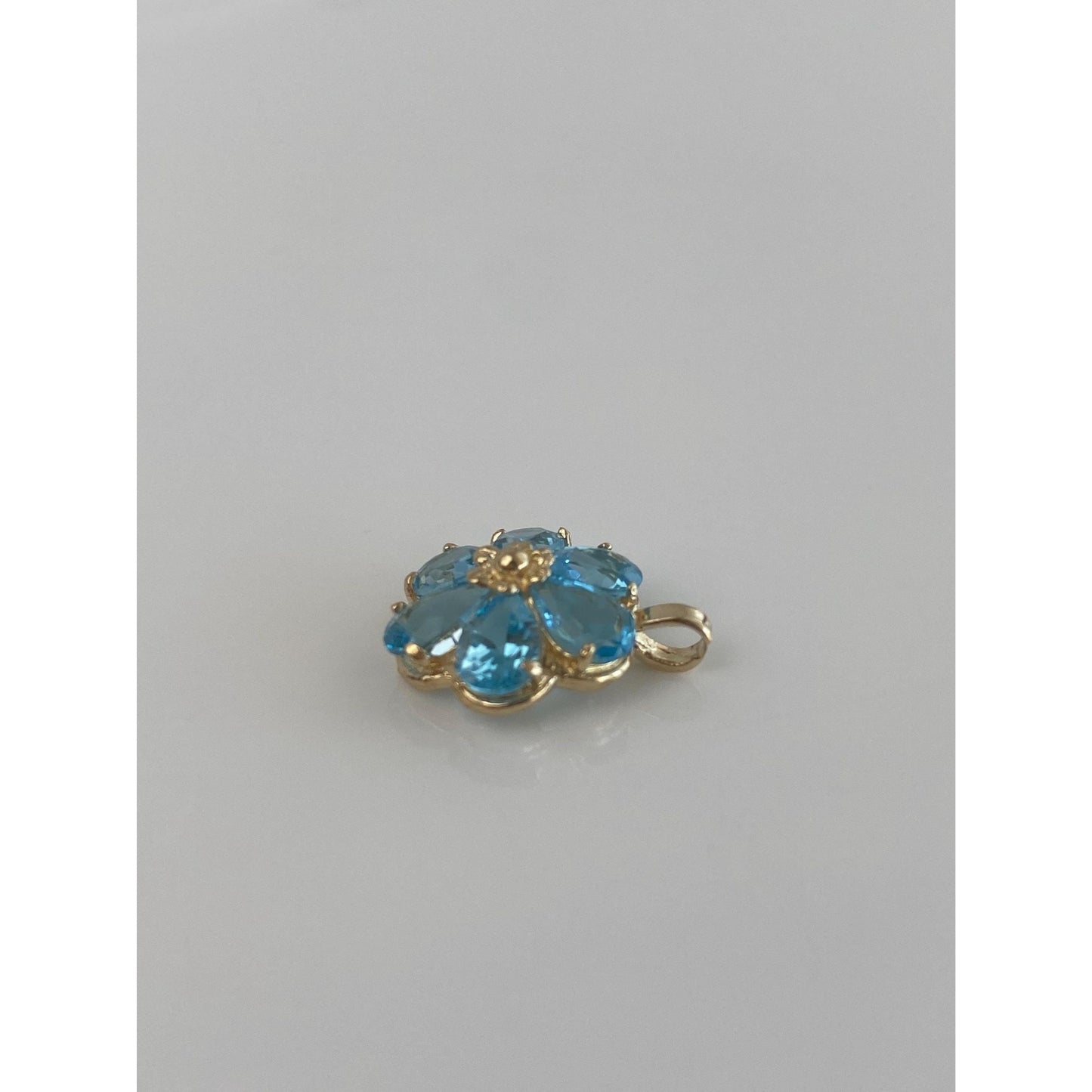 Vintage Solid 14k Yellow Gold Topaz Flower Charm