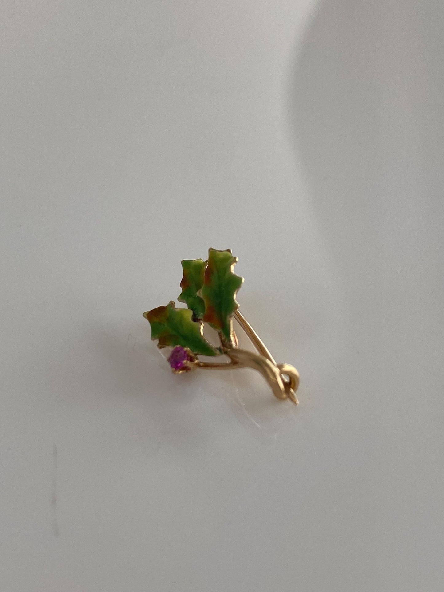 Vintage Solid 14k Yellow Gold Enamel Pink Spinel Mistletoe Pin