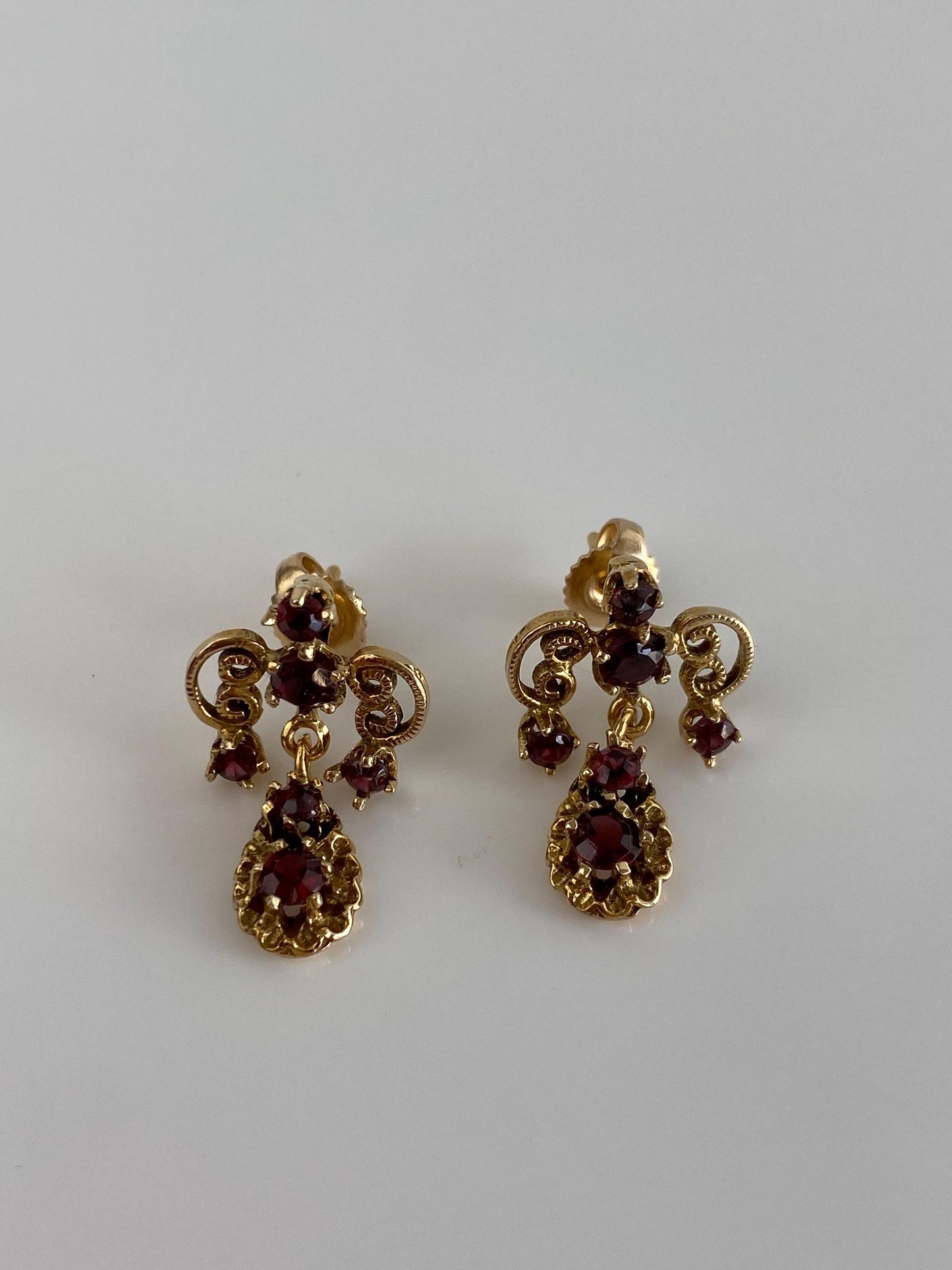 Vintage Solid 14k Yellow Gold Garnet Dangle Stud Earrings