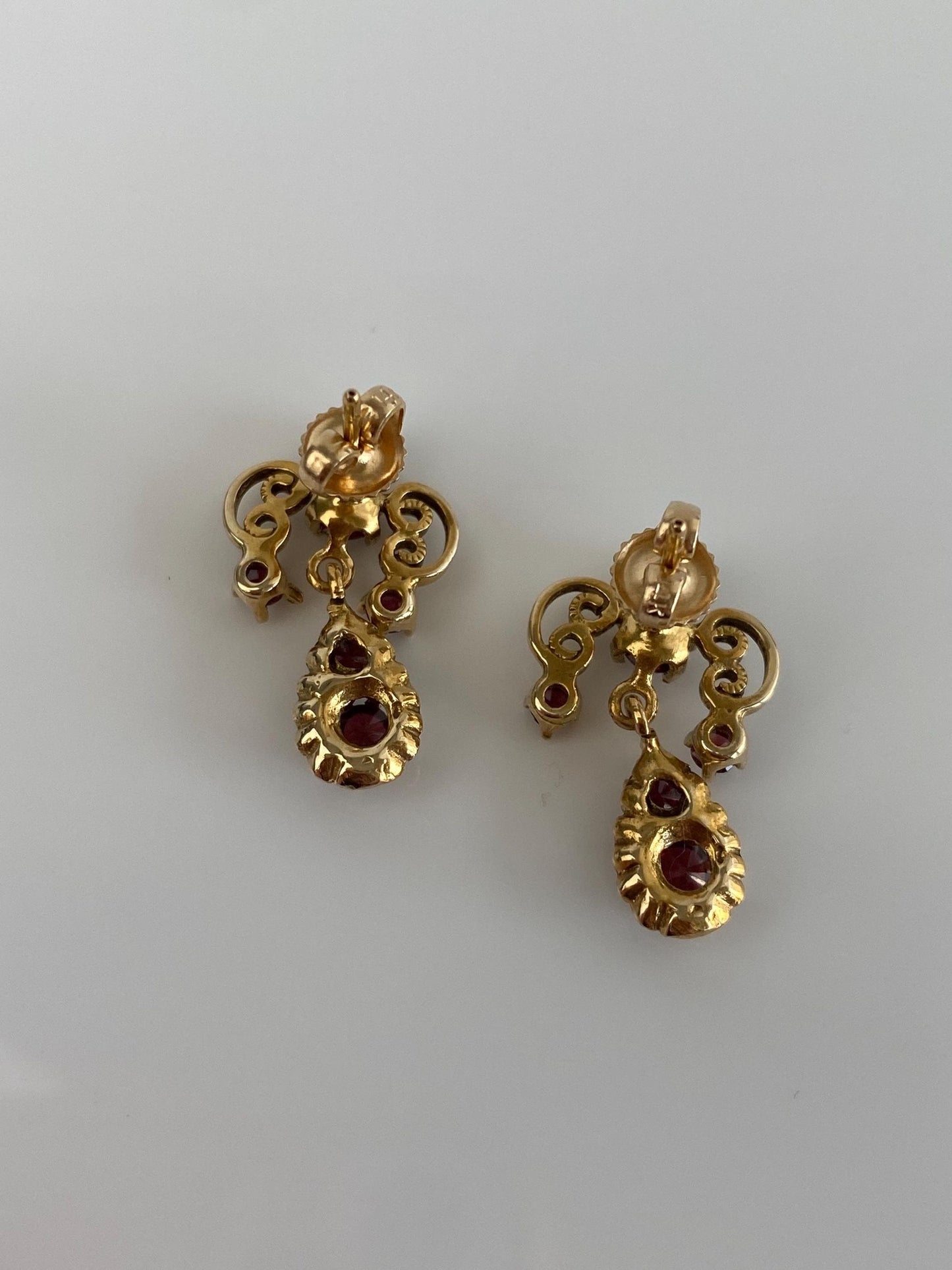 Vintage Solid 14k Yellow Gold Garnet Dangle Stud Earrings