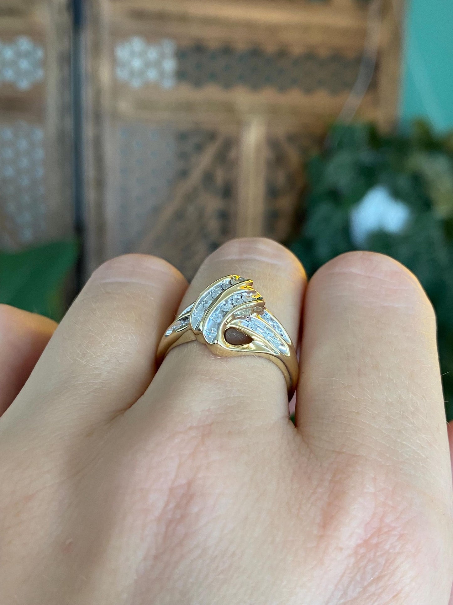 Vintage Solid 10k White & Yellow Gold Diamond Twist Ring - Size 6.75