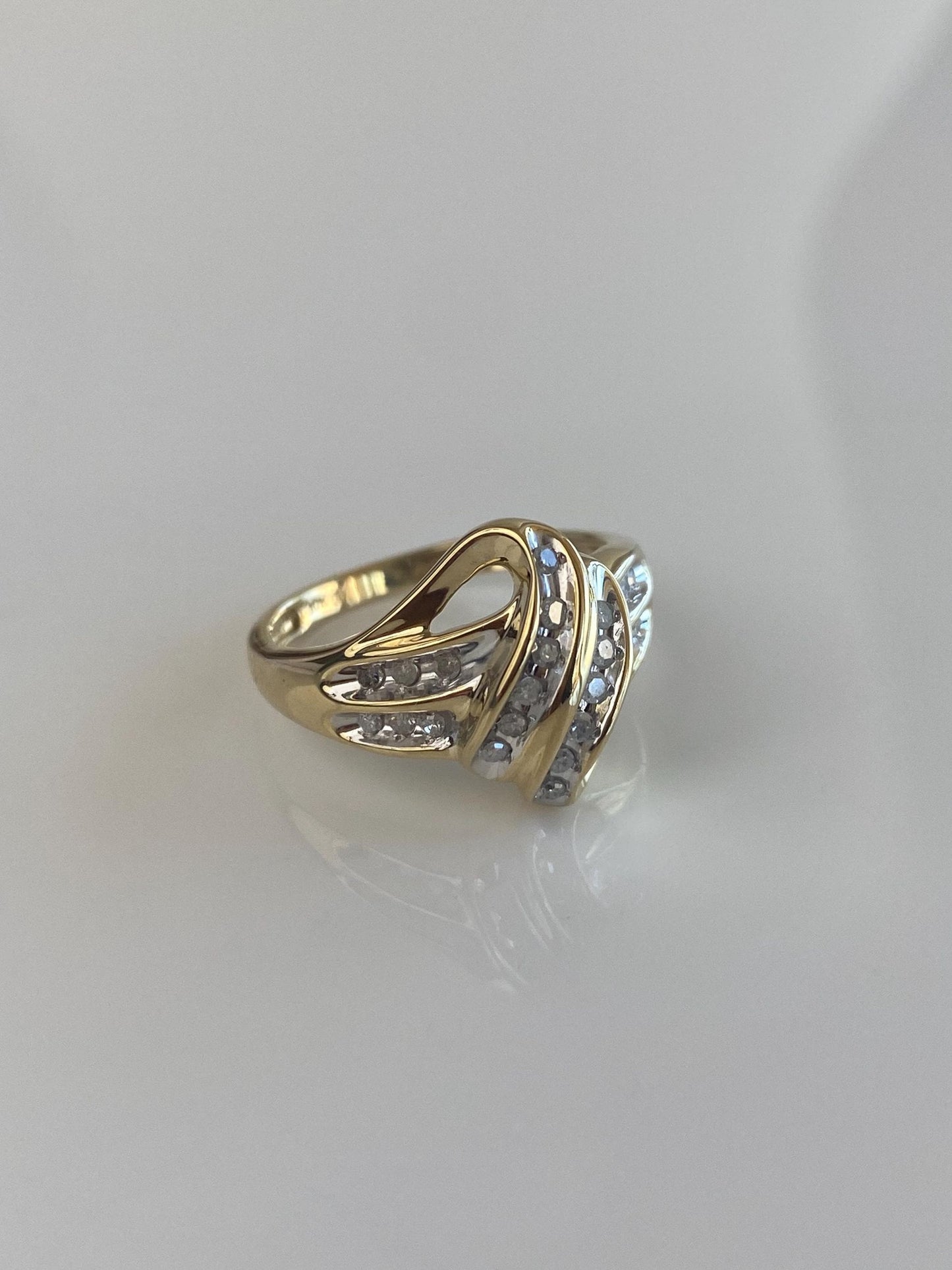 Vintage Solid 10k White & Yellow Gold Diamond Twist Ring - Size 6.75