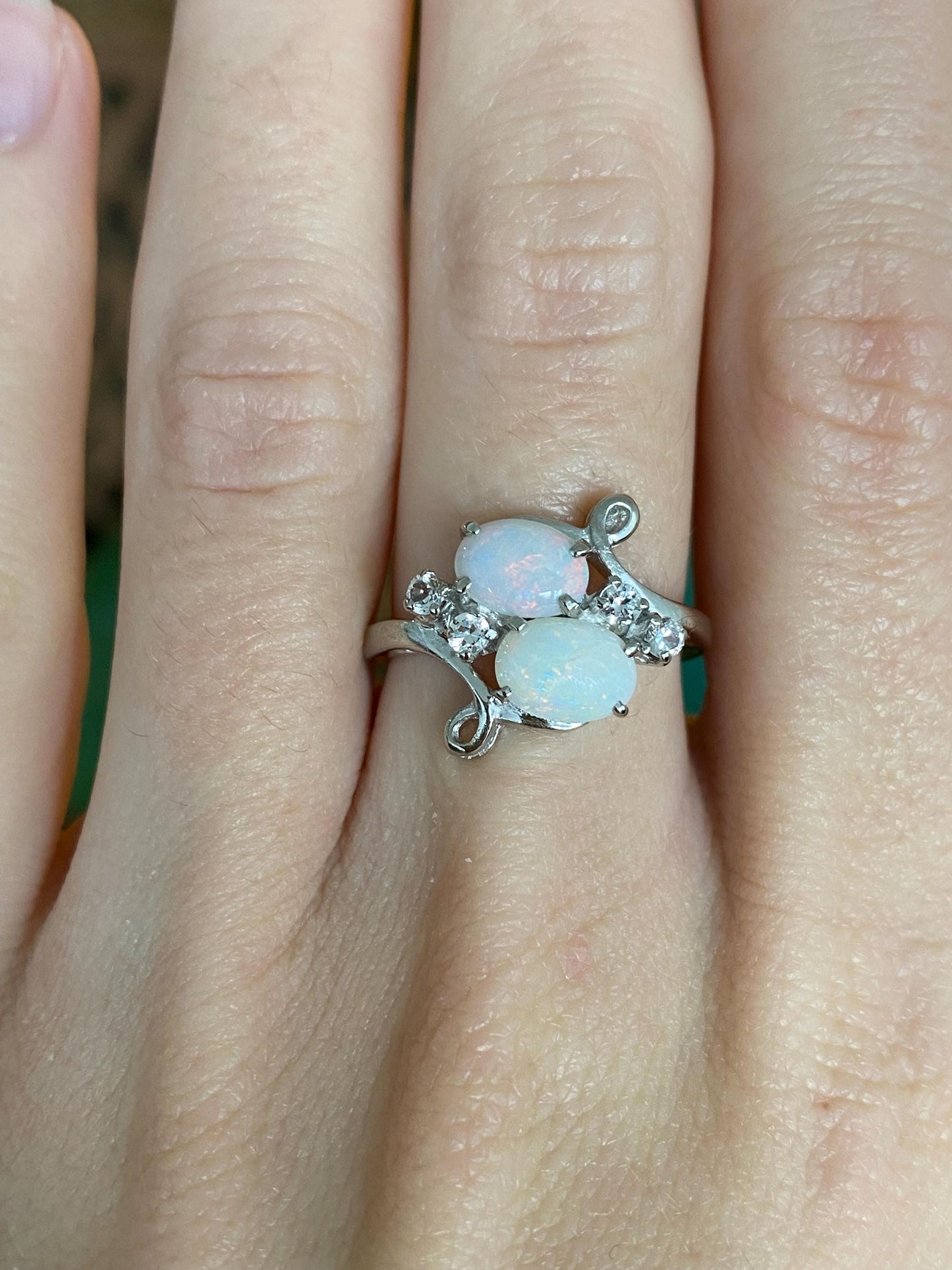 Vintage Solid 10k White Gold Clear Quartz Opal Ring - Size 6