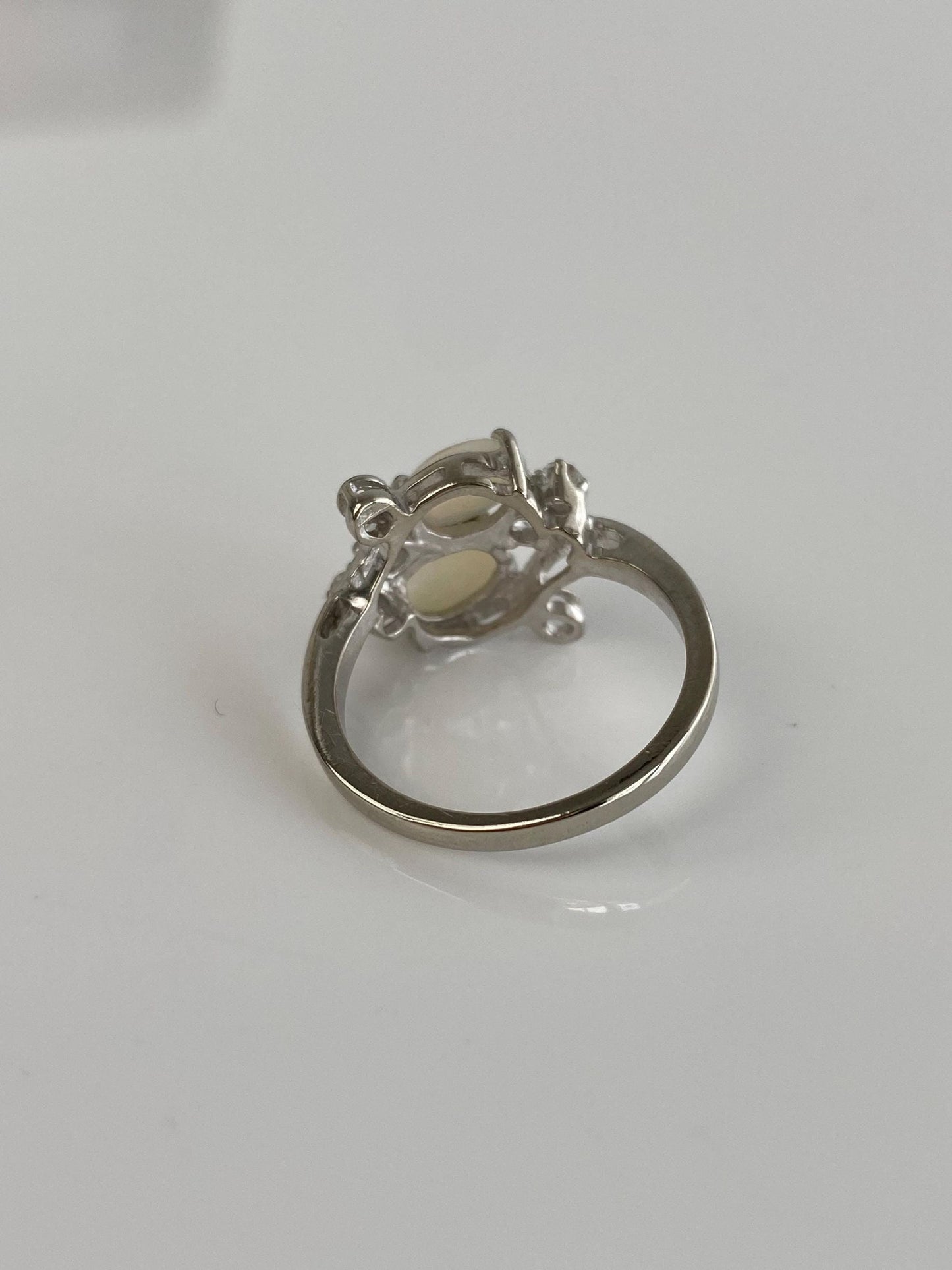 Vintage Solid 10k White Gold Clear Quartz Opal Ring - Size 6