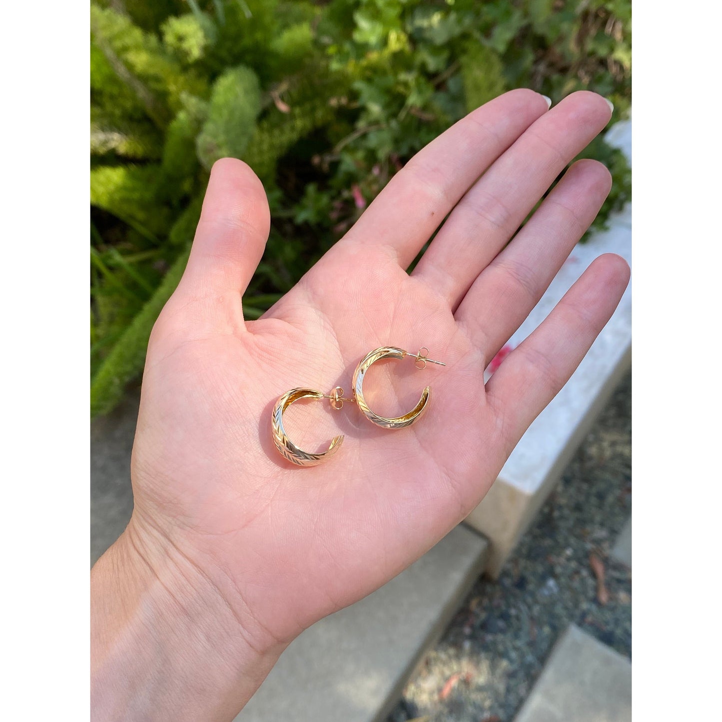 Vintage Solid 14k Yellow Gold Layered Diamond Cut Hoop Earrings