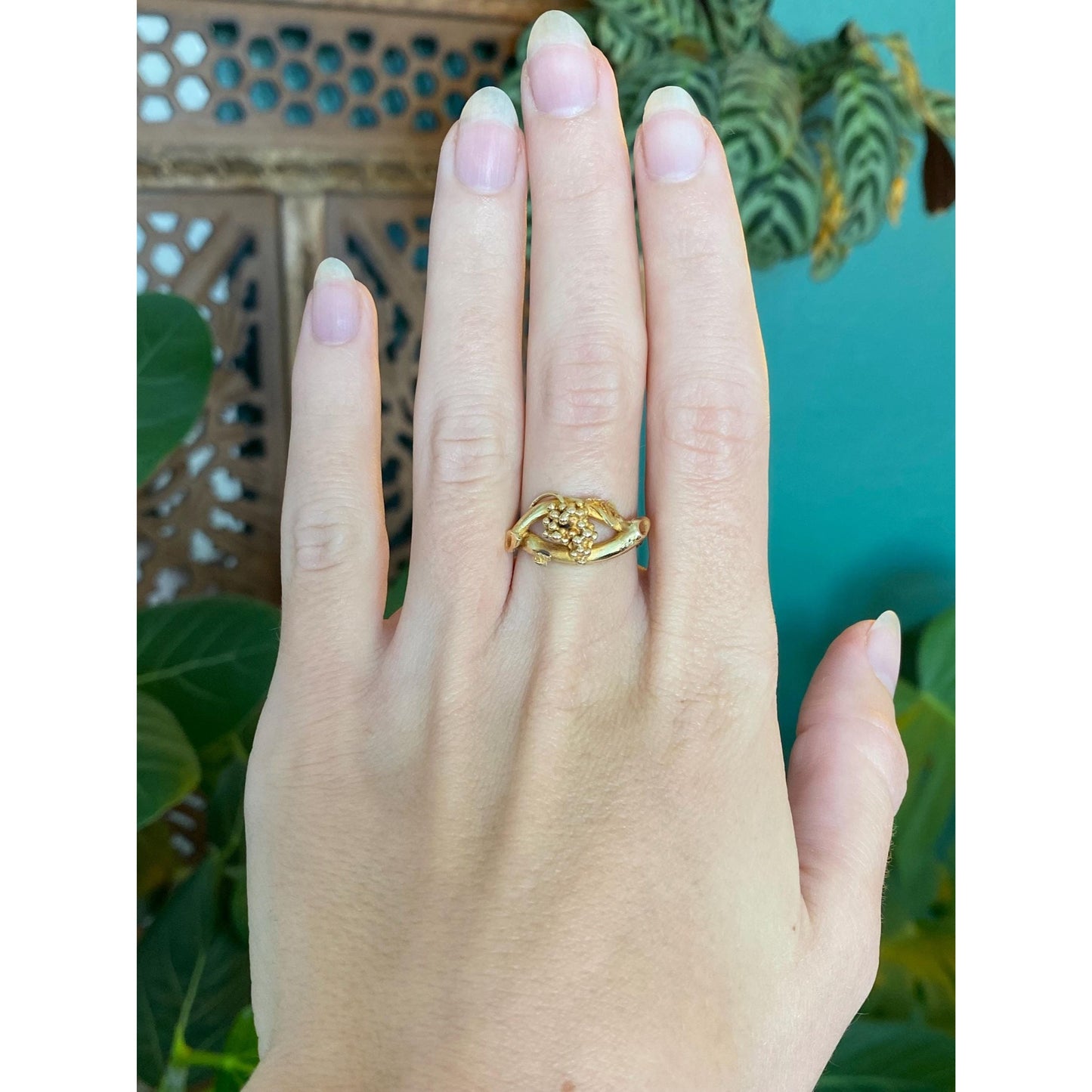 Solid 14k Yellow Gold Grapevine Ring - Size 6.75