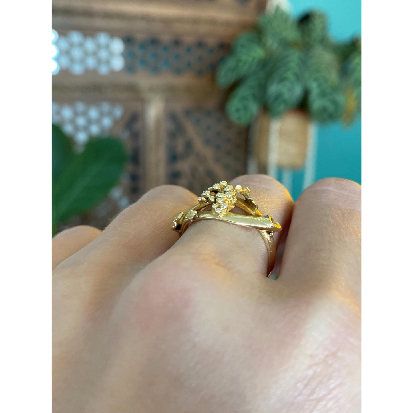 Solid 14k Yellow Gold Grapevine Ring - Size 6.75