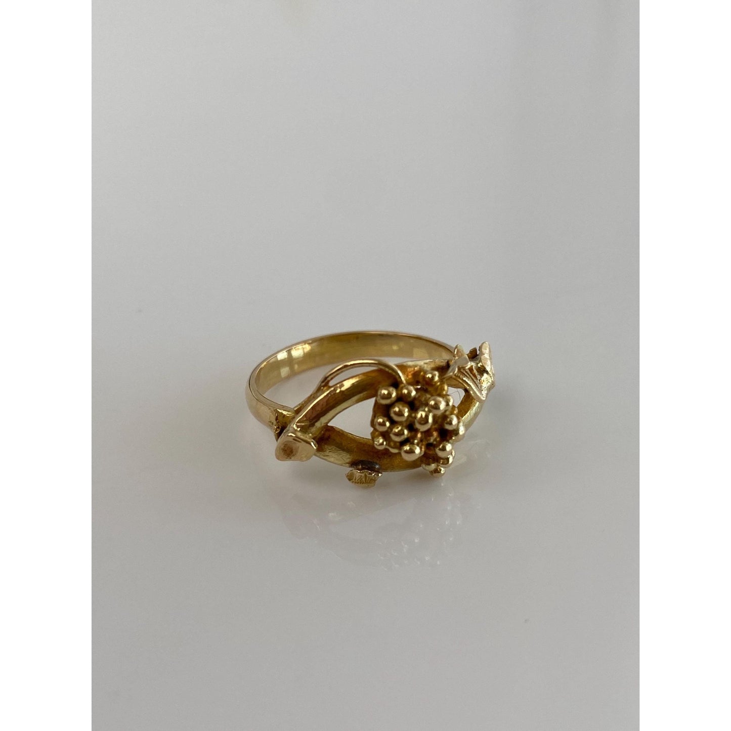 Solid 14k Yellow Gold Grapevine Ring - Size 6.75