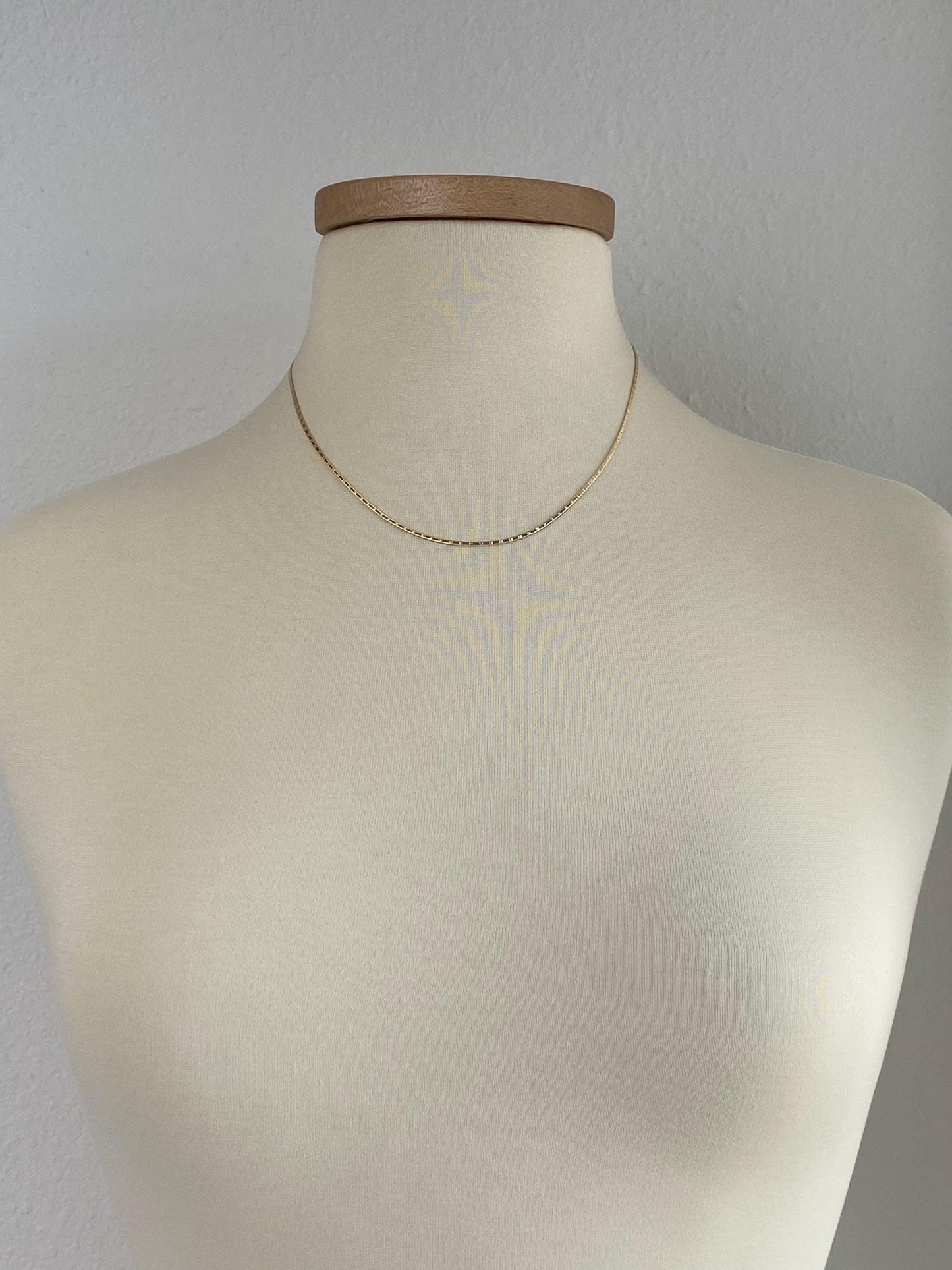 Vintage Solid 14k Yellow Gold Pattern Flat Chain Necklace - 18 inches