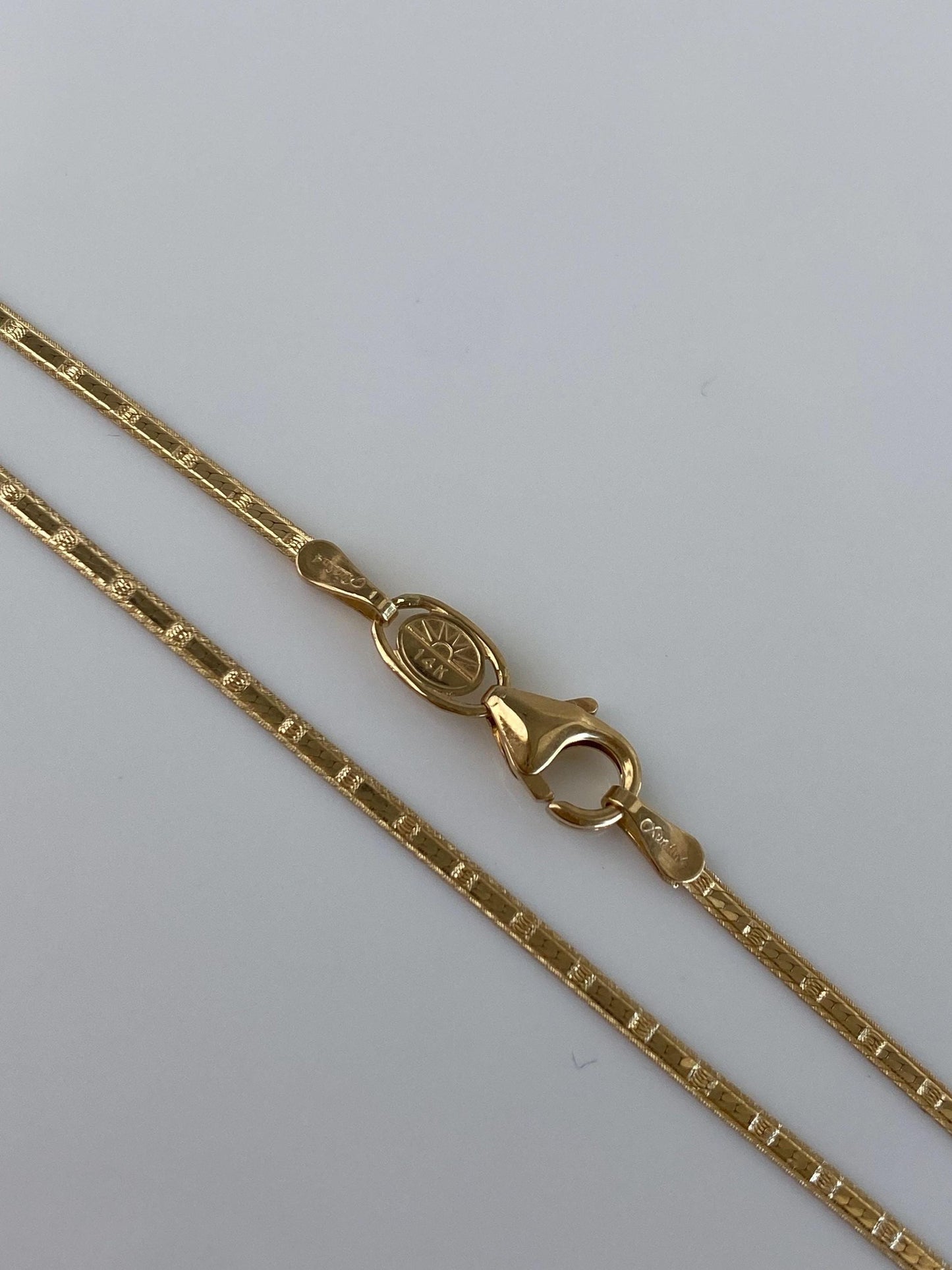 Vintage Solid 14k Yellow Gold Pattern Flat Chain Necklace - 18 inches